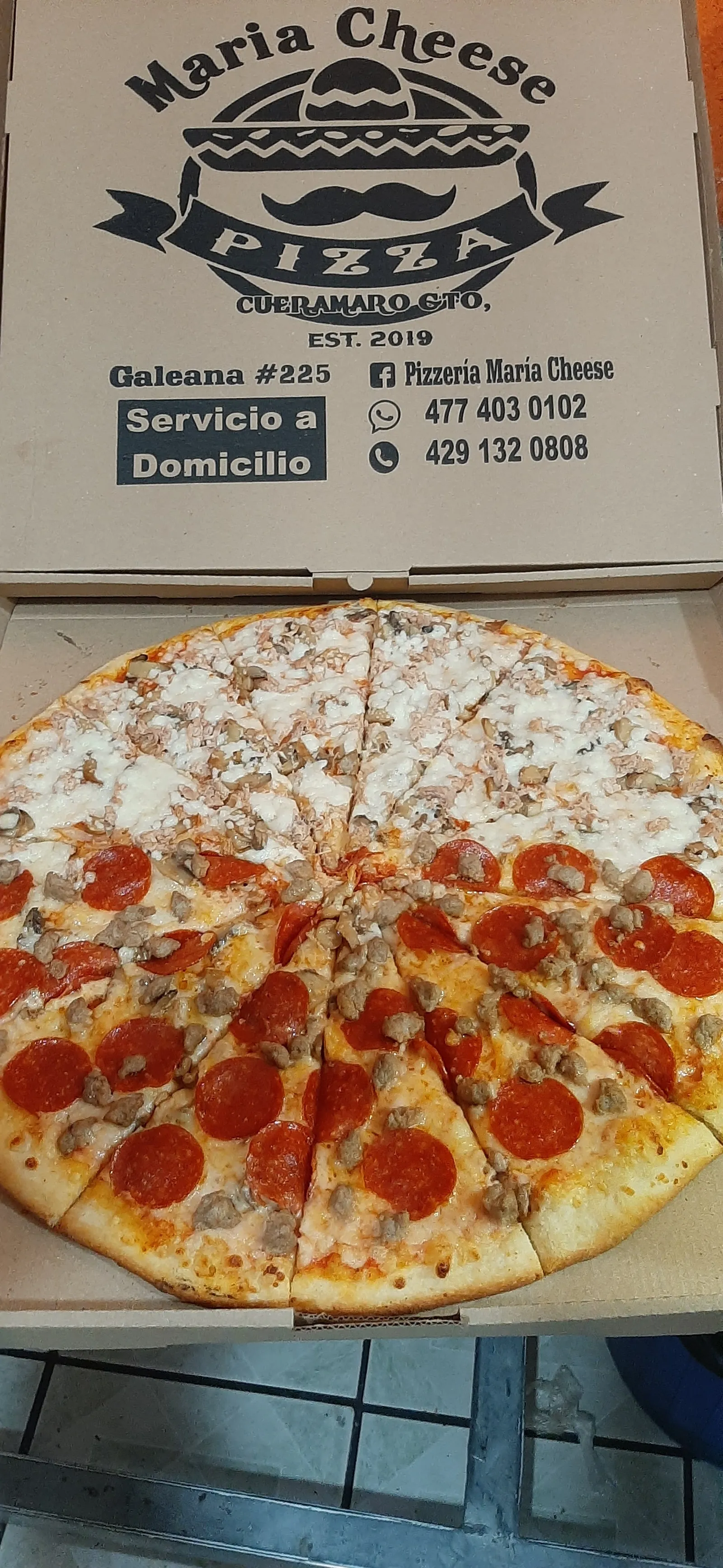 Pizzería María Cheese image 5