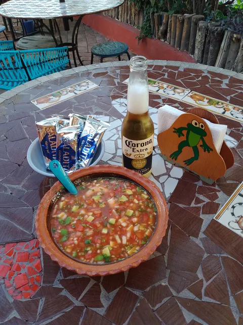 La Tertulia De Las Ranas image 2