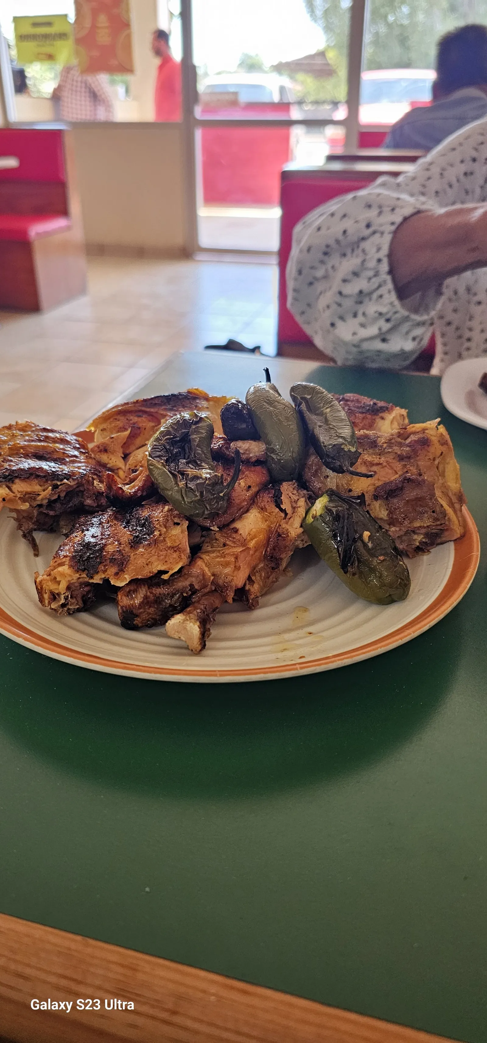 Pollo Feliz image 5