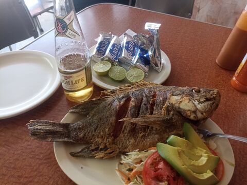 El Barco Pescados y Mariscos image 6
