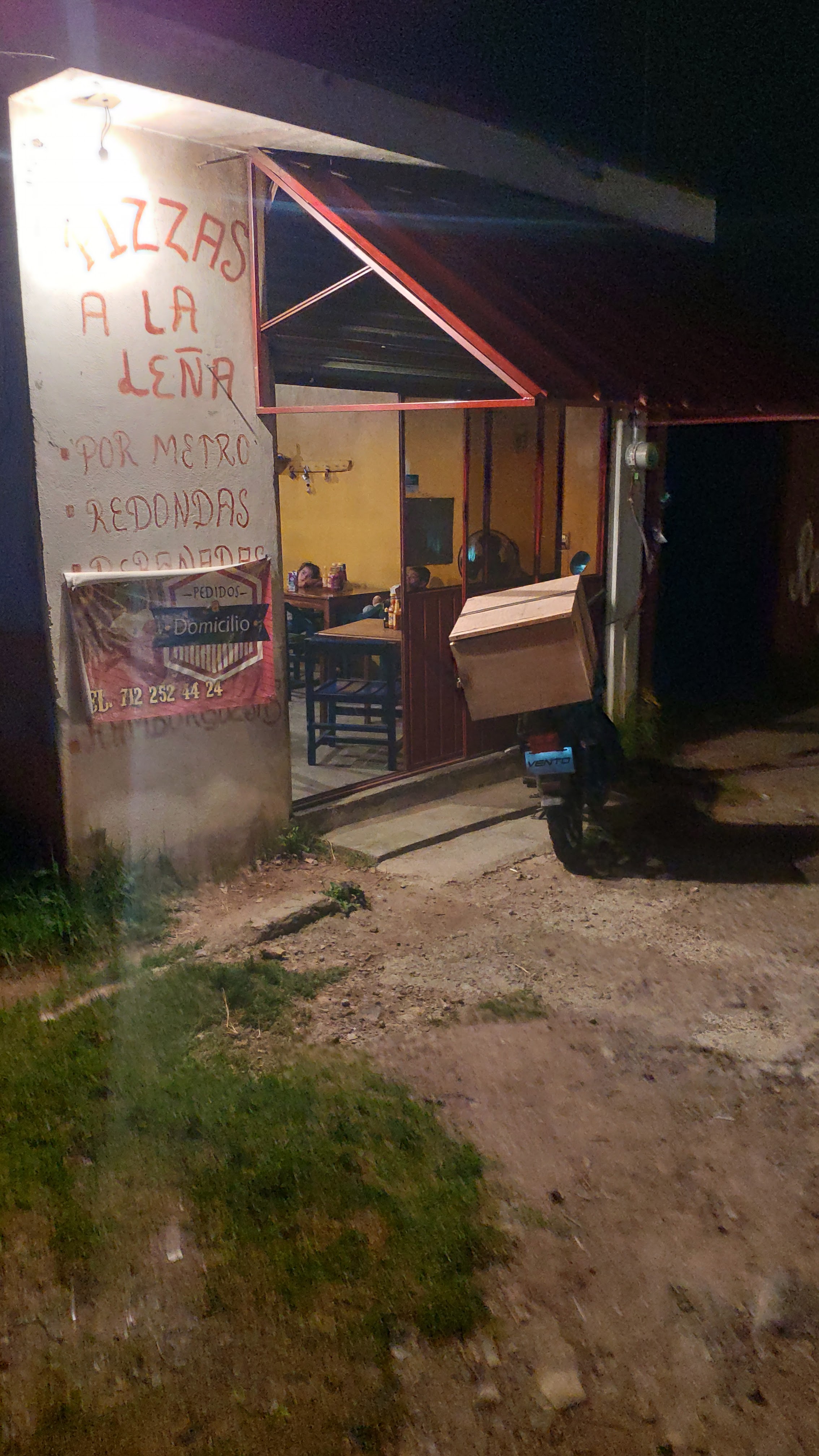 Pizzas a la leña image 6