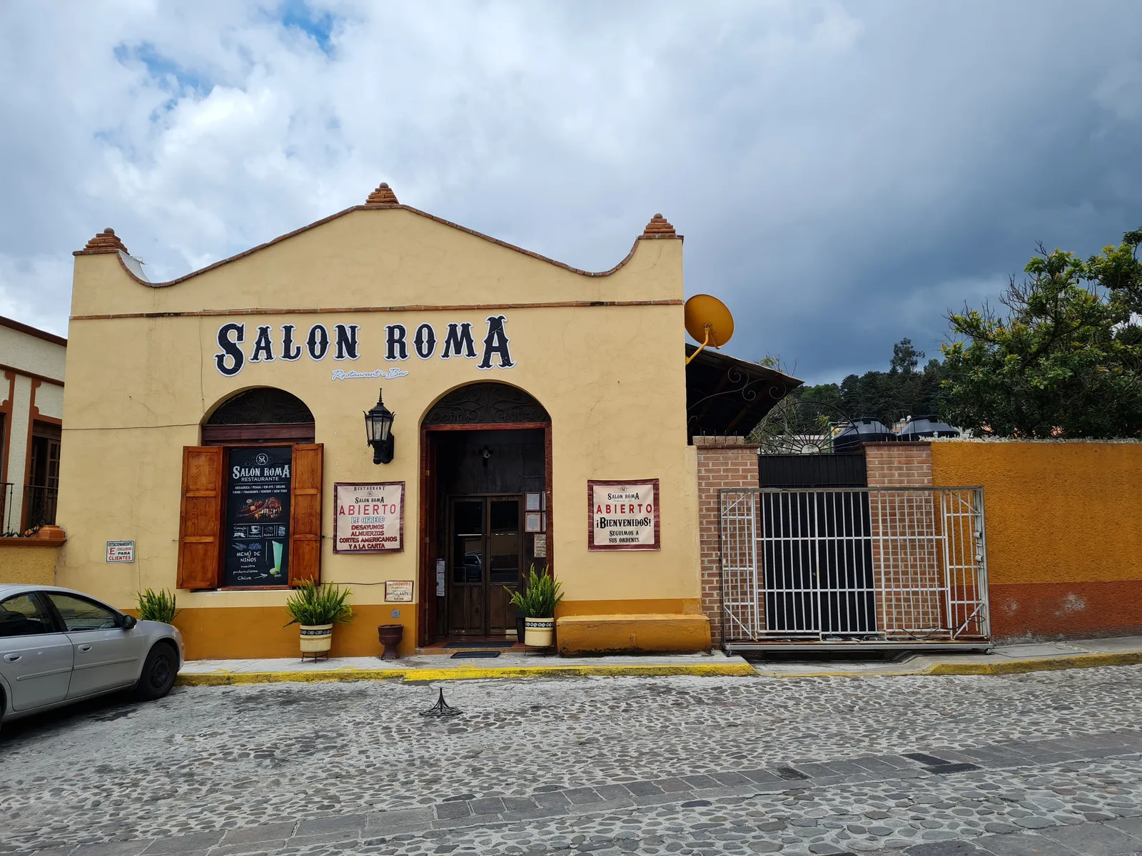 Salón Roma image 1