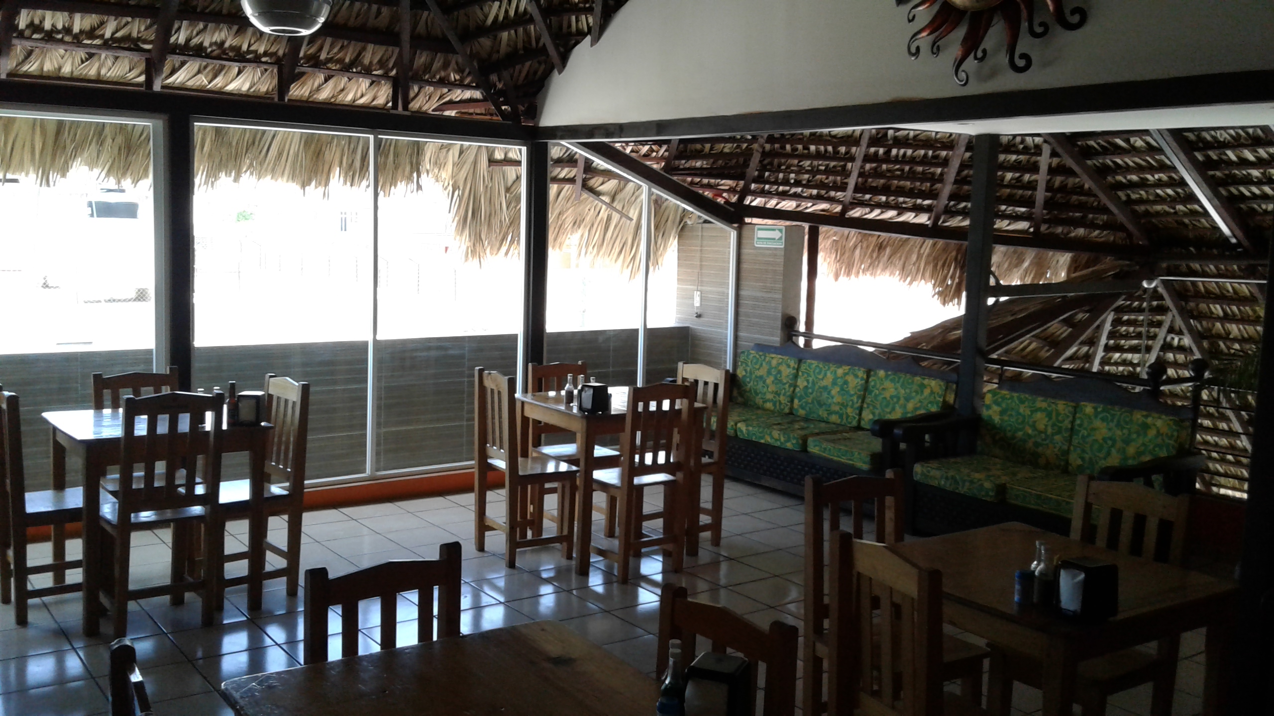 Cocktelería Pelicanos... image 2