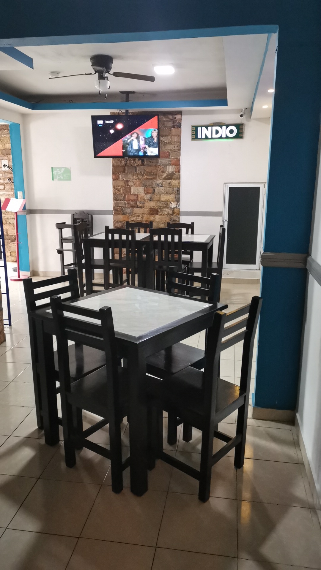 Cocktelería Pelicanos... image 3