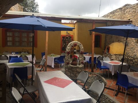 Restaurant 1600 El encino image 3