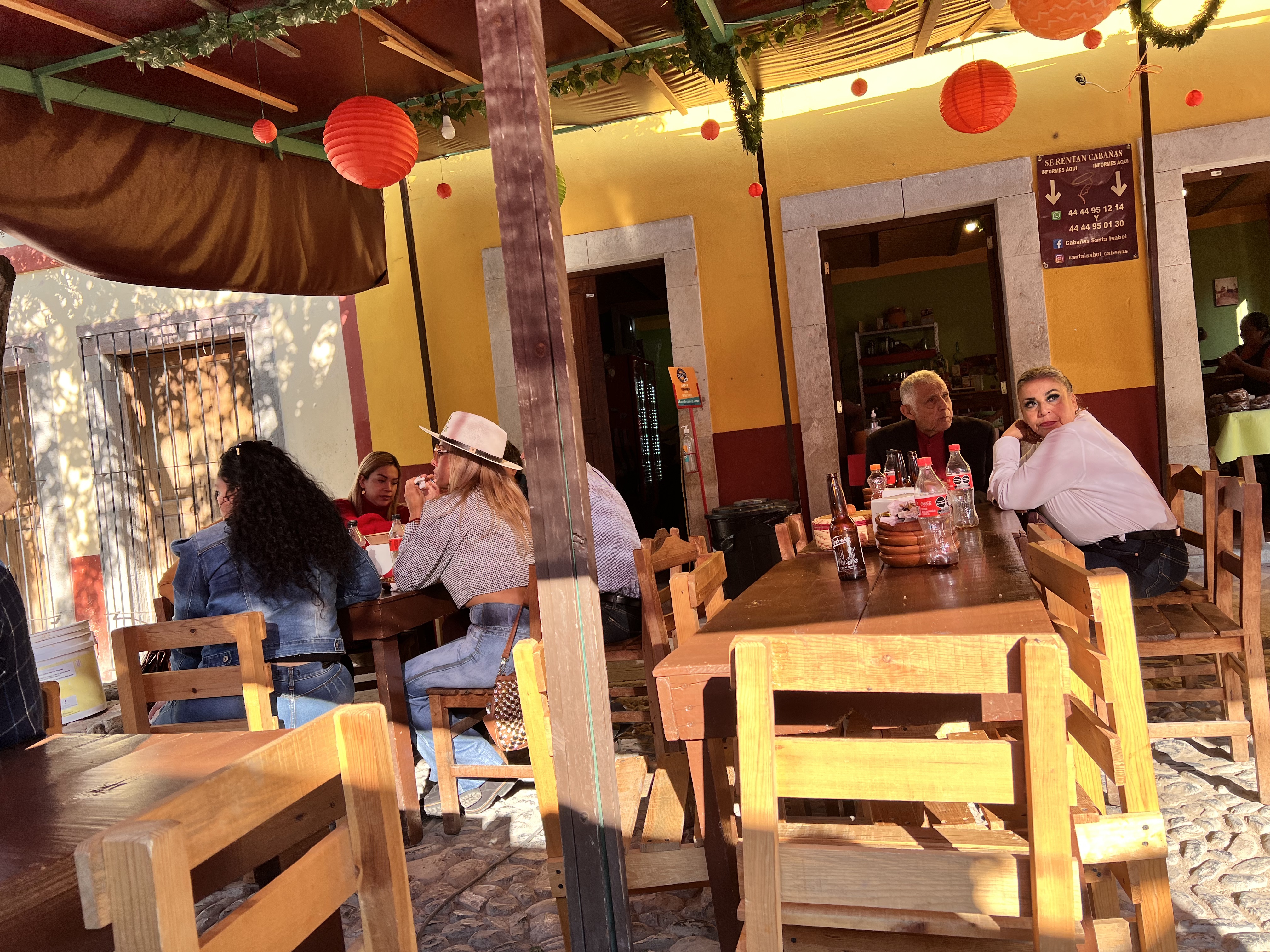 Fonda típica Santa Isabel image 1