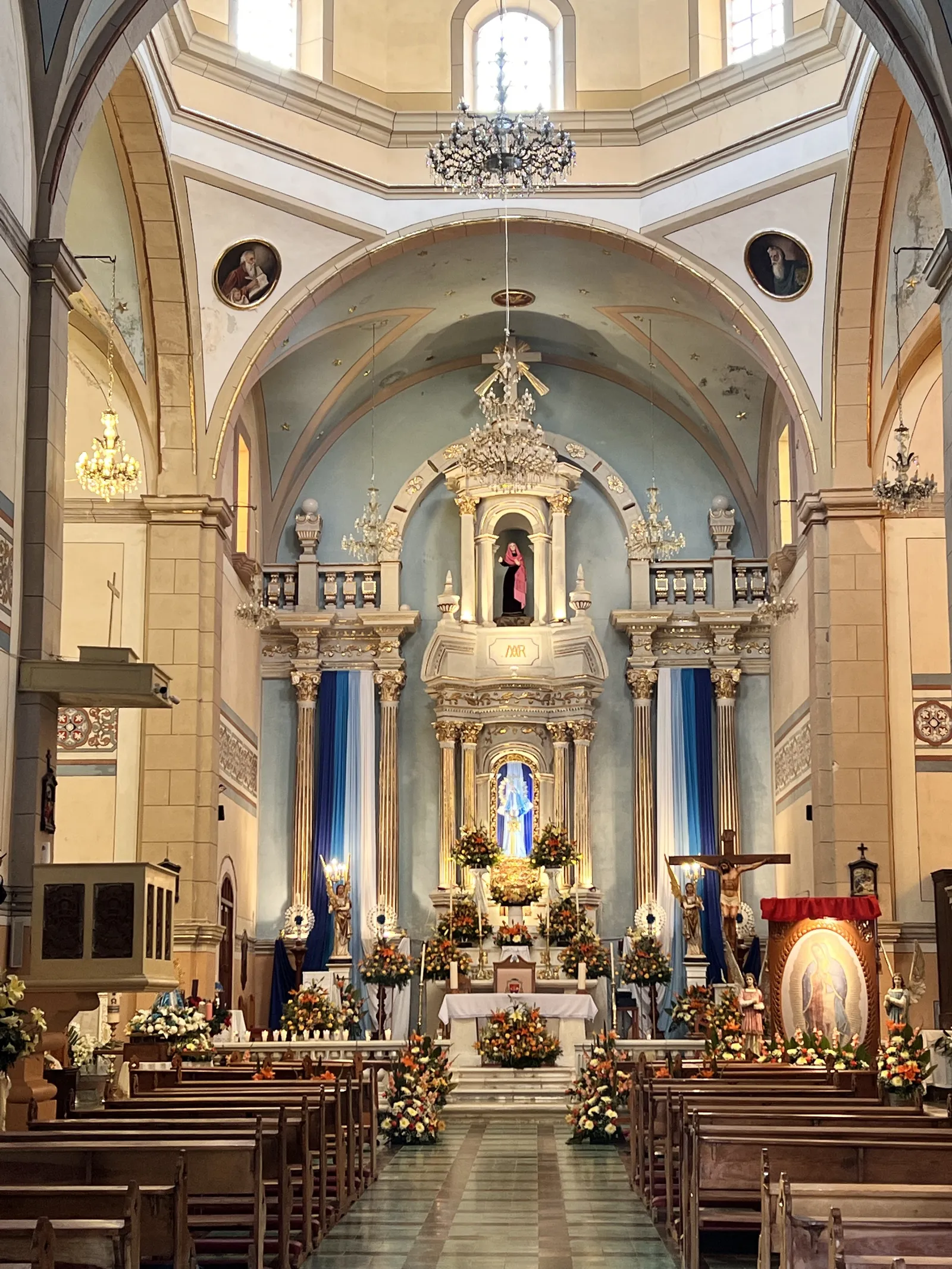 Fonda típica Santa Isabel image 10