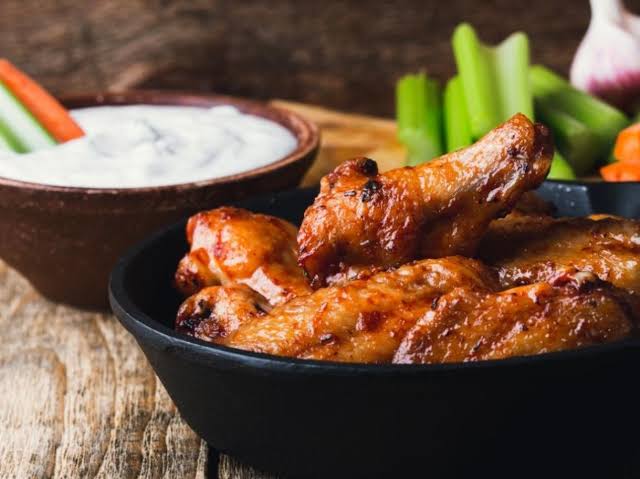 Legend’s chicken wings image 1