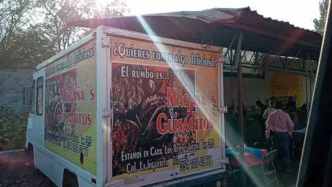 Guisaditos Magaña image 2