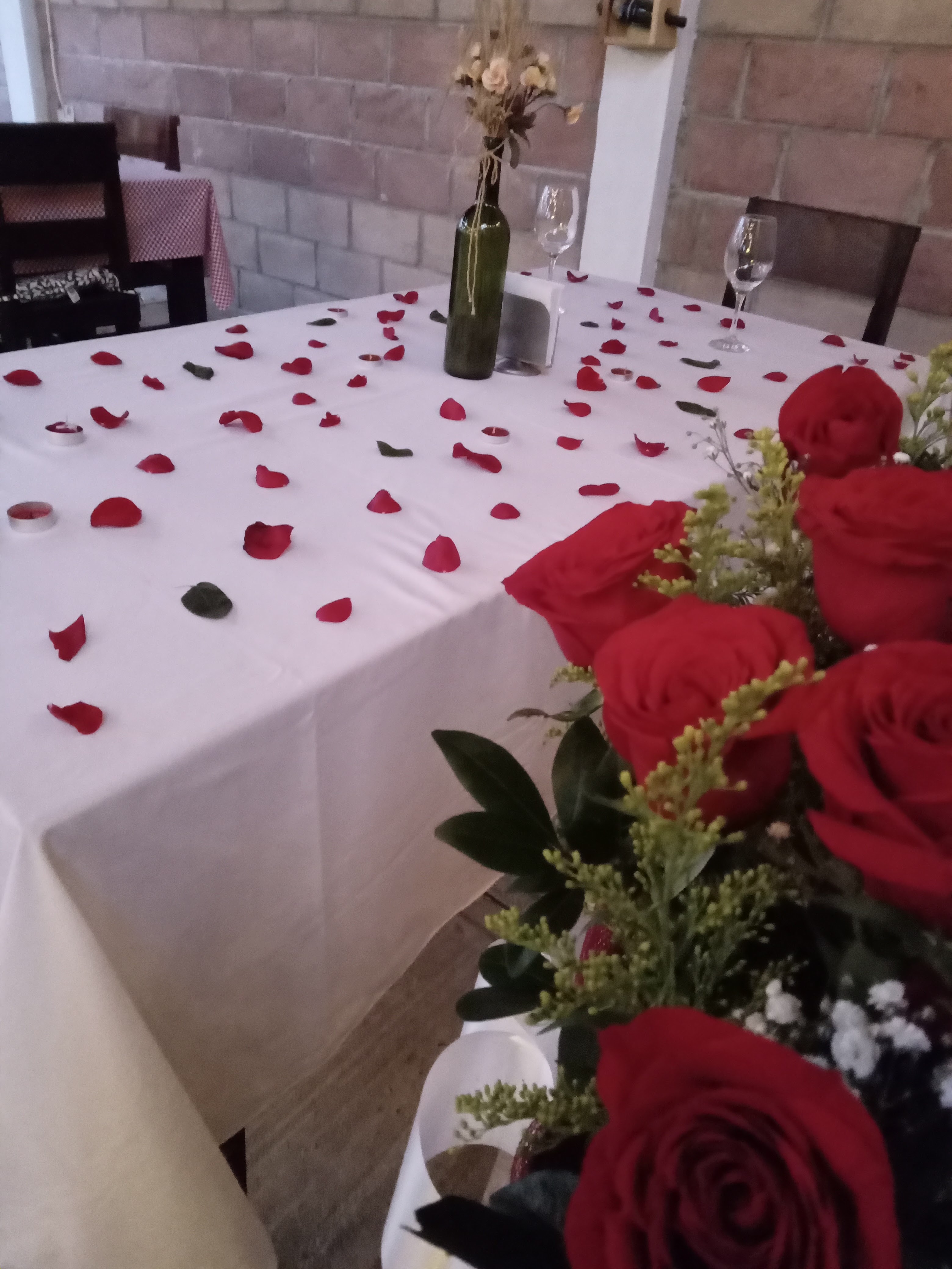 Rosmarino Pasta, Pizza & Vino image 6