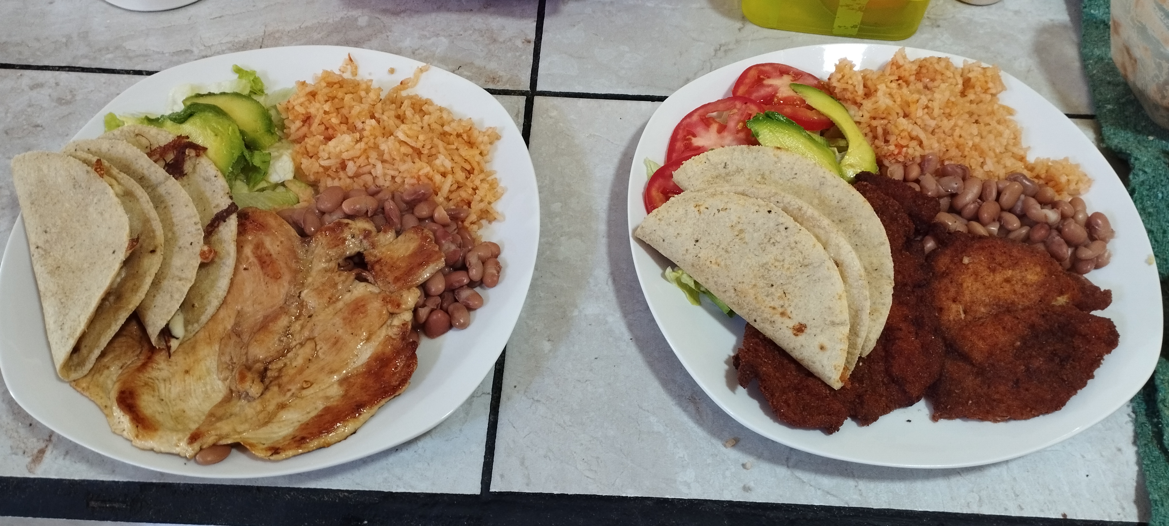 Taquería EL ATORON image 3