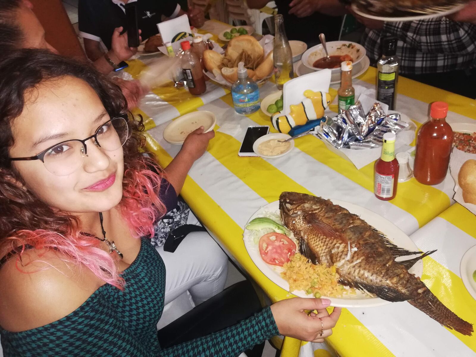 PESCADOS Y MARISCOS ALMA ROSA image 3