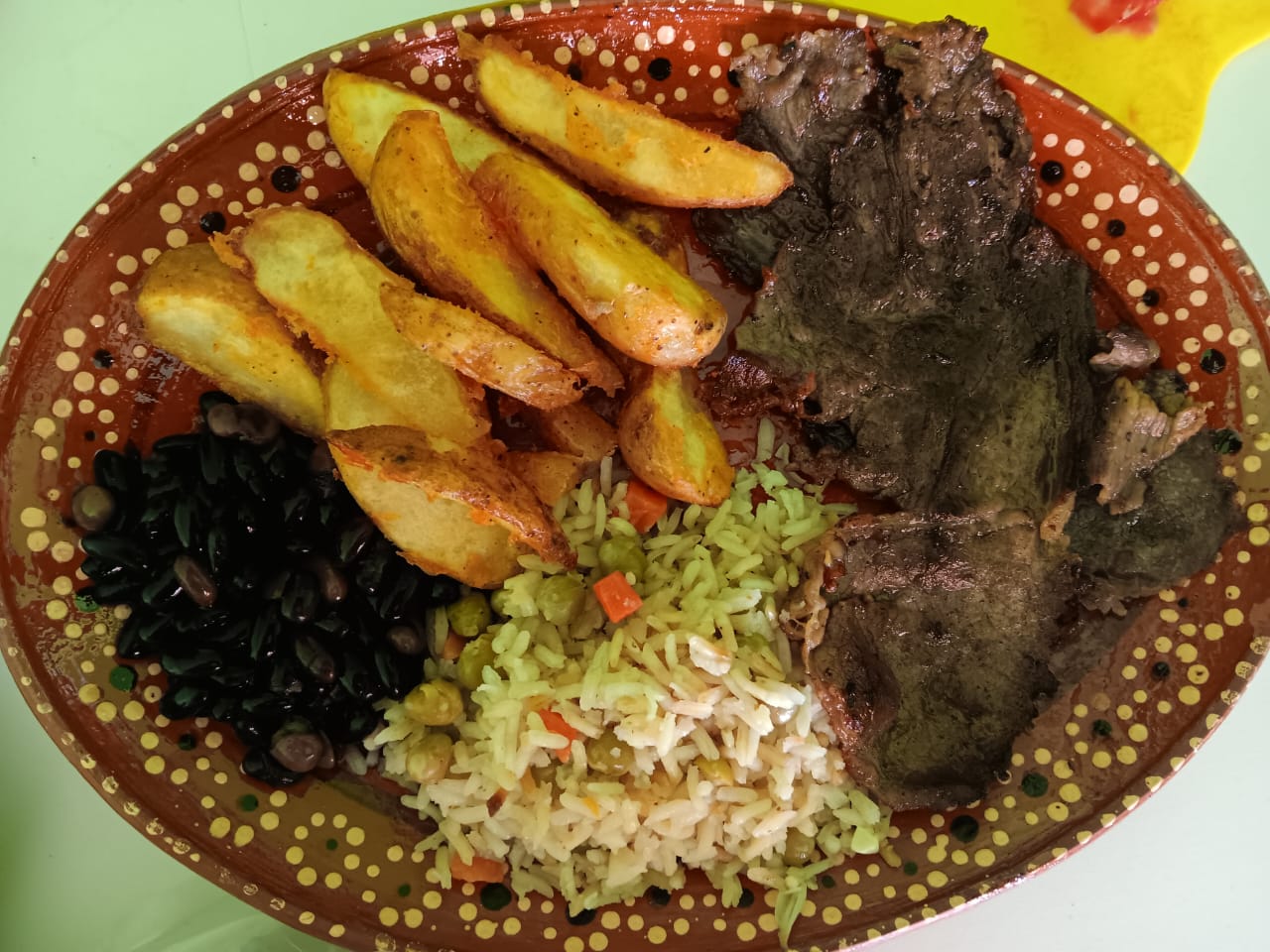 Los Girasoles image 9