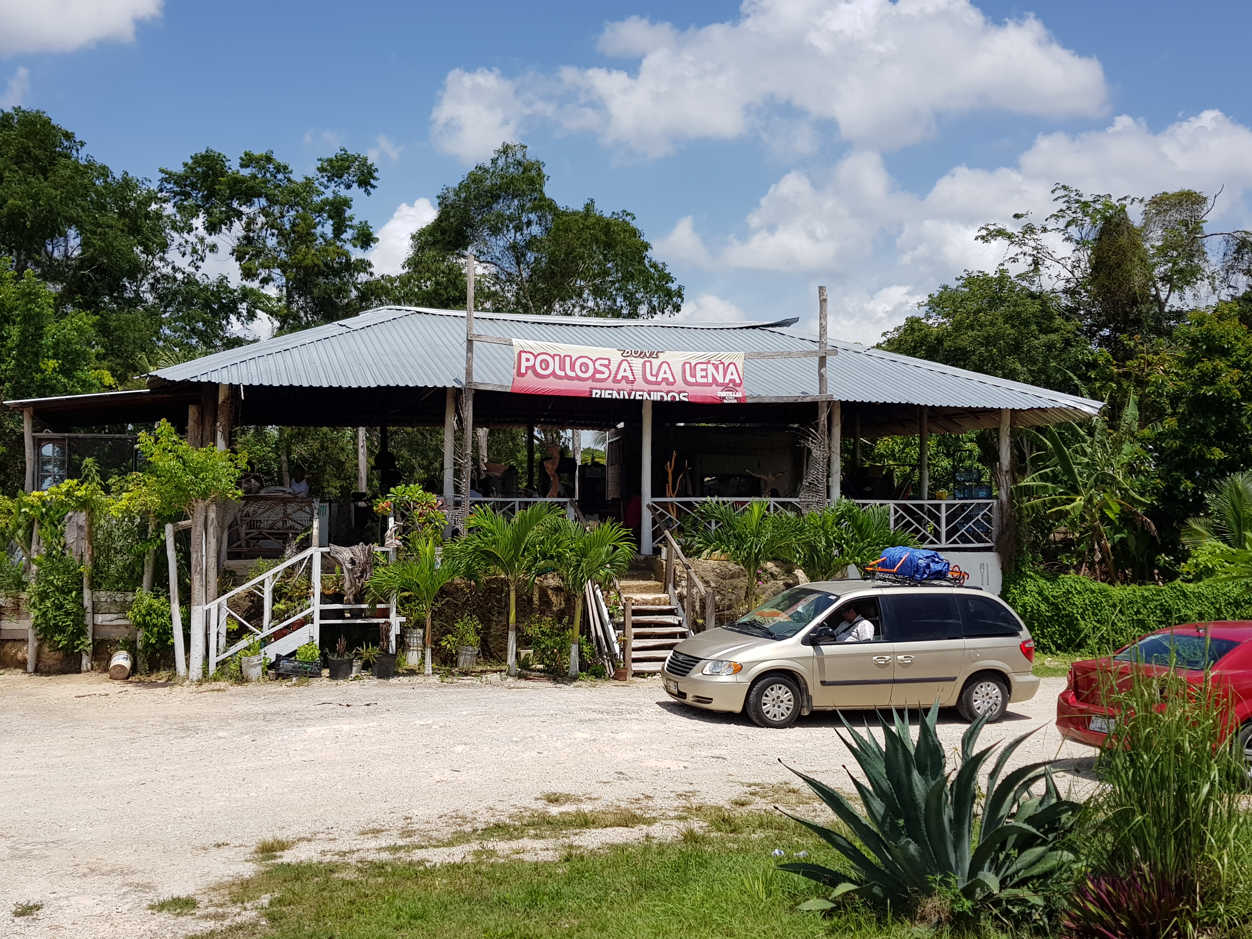 Restaurante Pollos a la leña - camping with free shower image 8