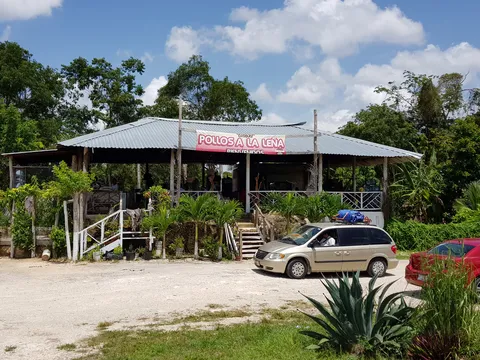 Restaurante Pollos a la leña - camping with free shower image 8