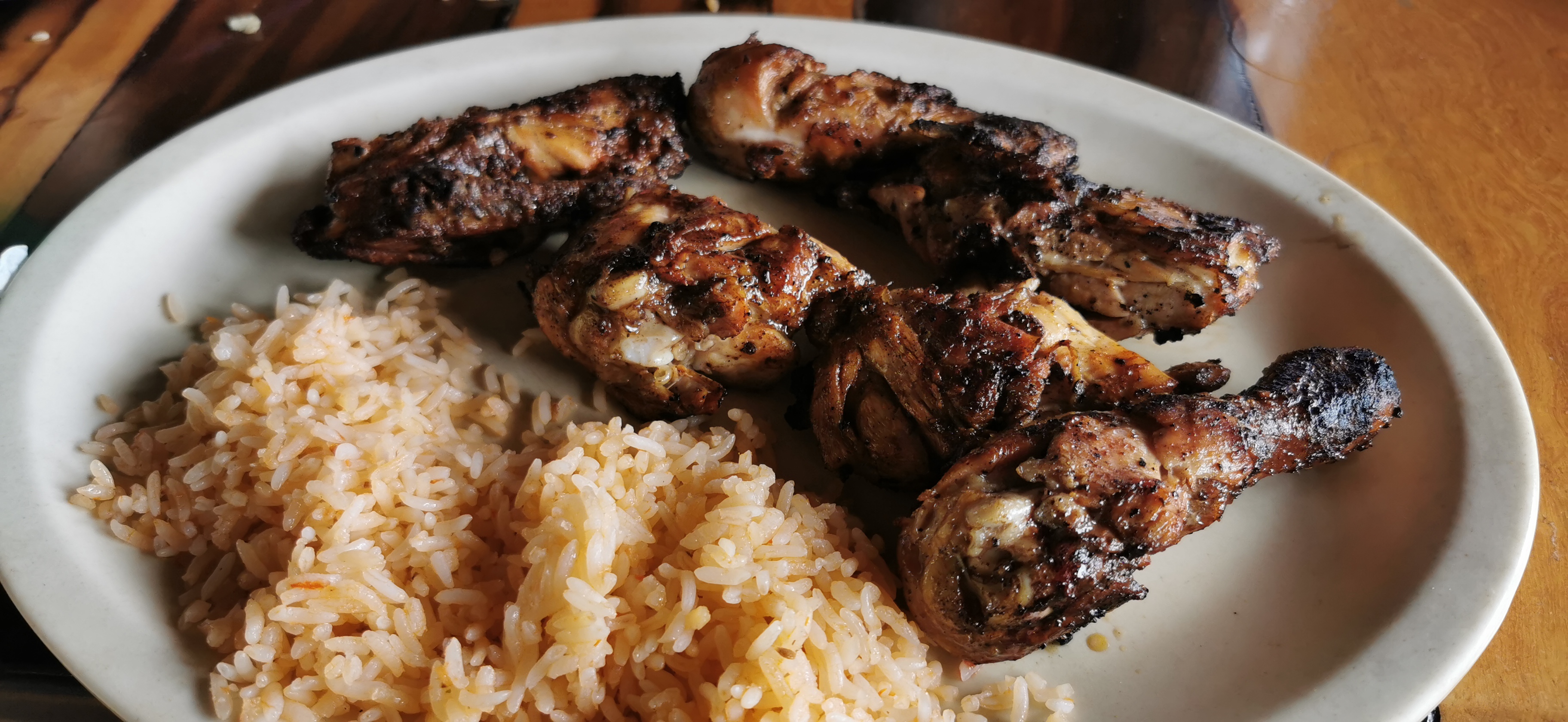 Restaurante Pollos a la leña - camping with free shower image 9