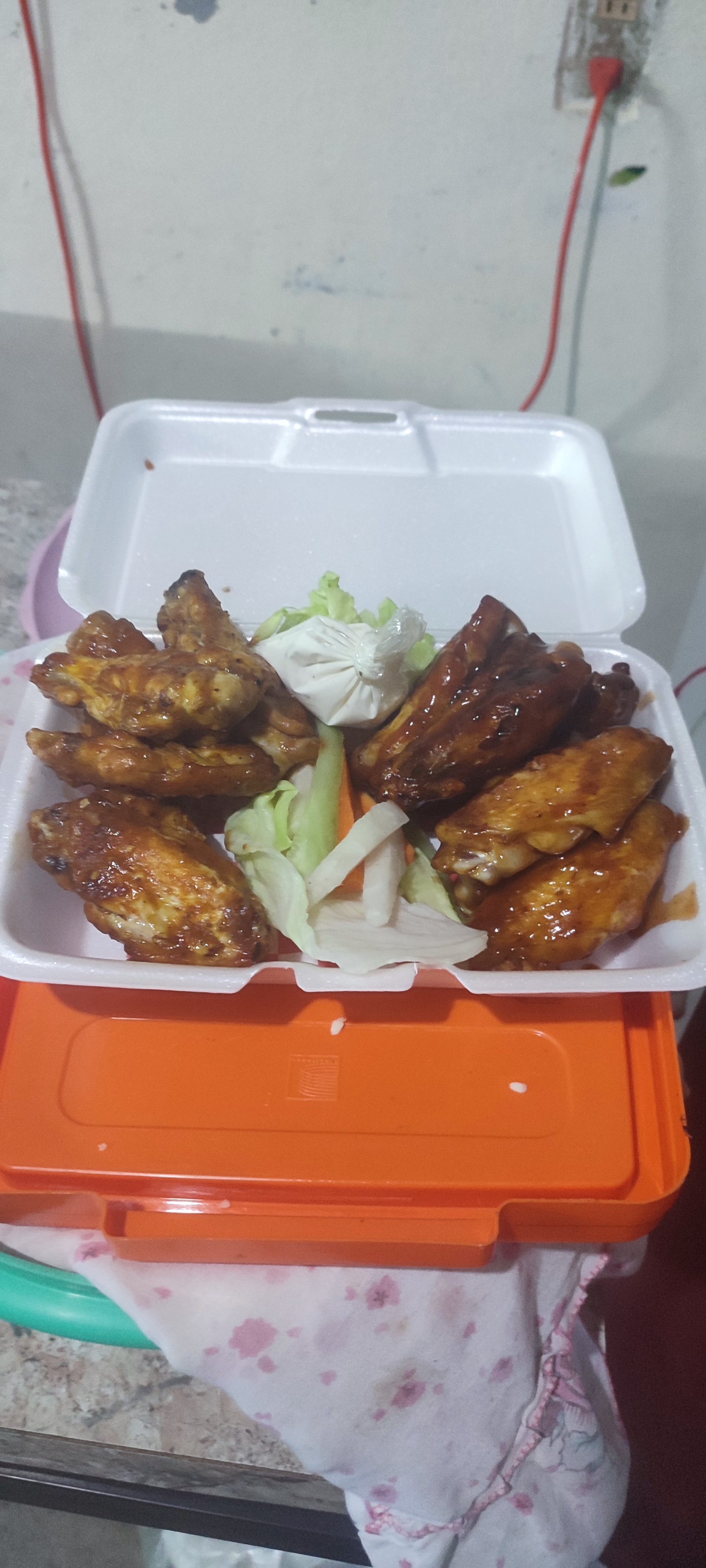 Colors Burgers y Alitas image 4