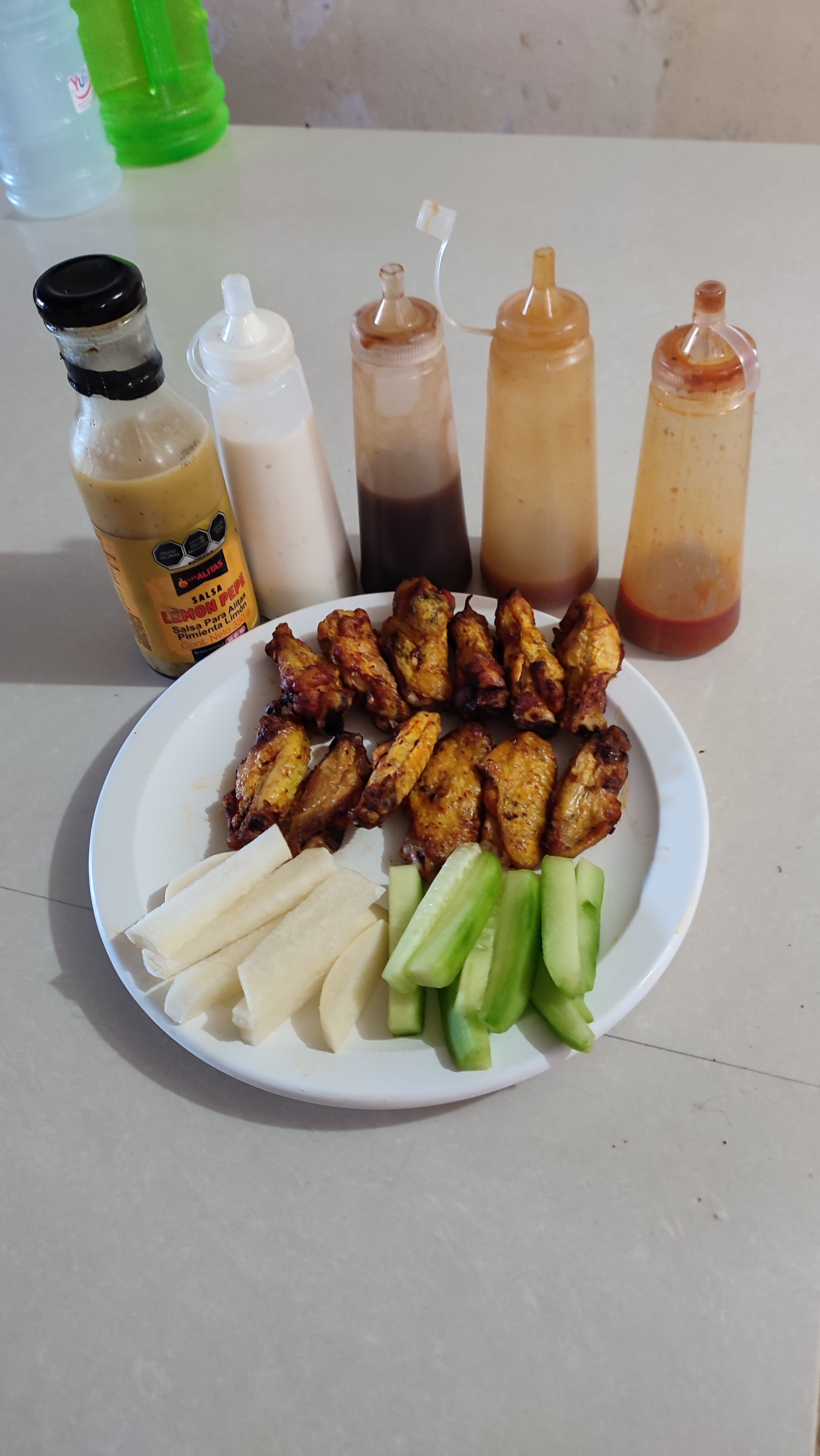 Colors Burgers y Alitas image 7