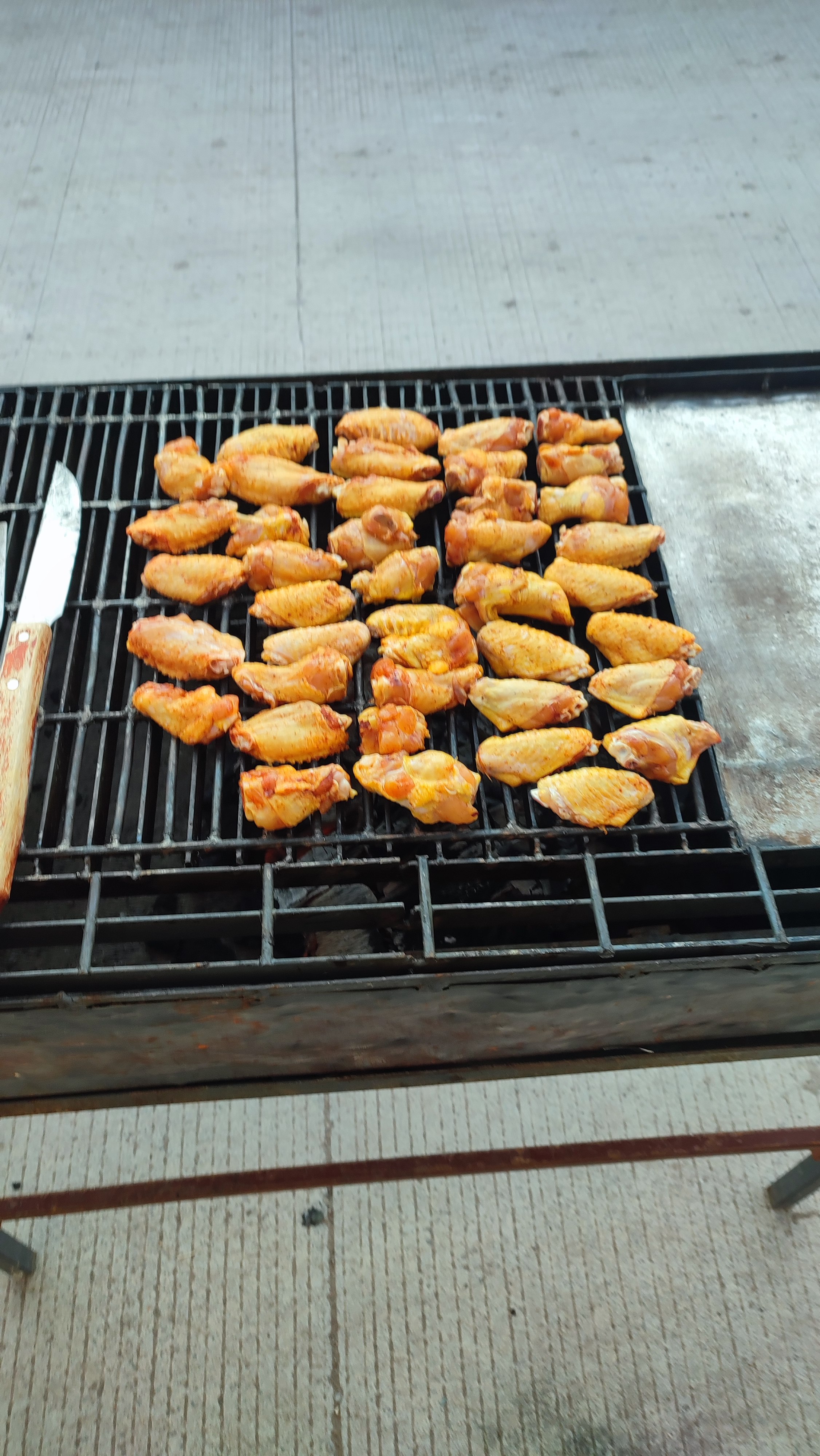 Colors Burgers y Alitas image 9