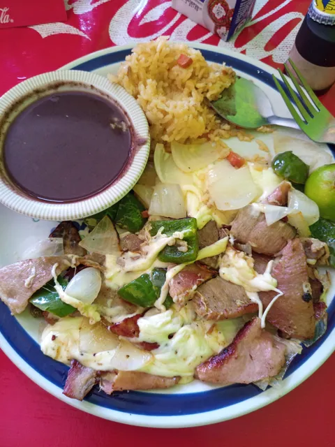 Taquería El Fogón, Alan Sacjun Barrio Aeropuerto image 1