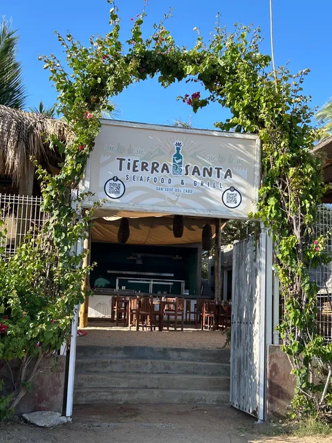 Tierra Santa Seafood & Grill image 6