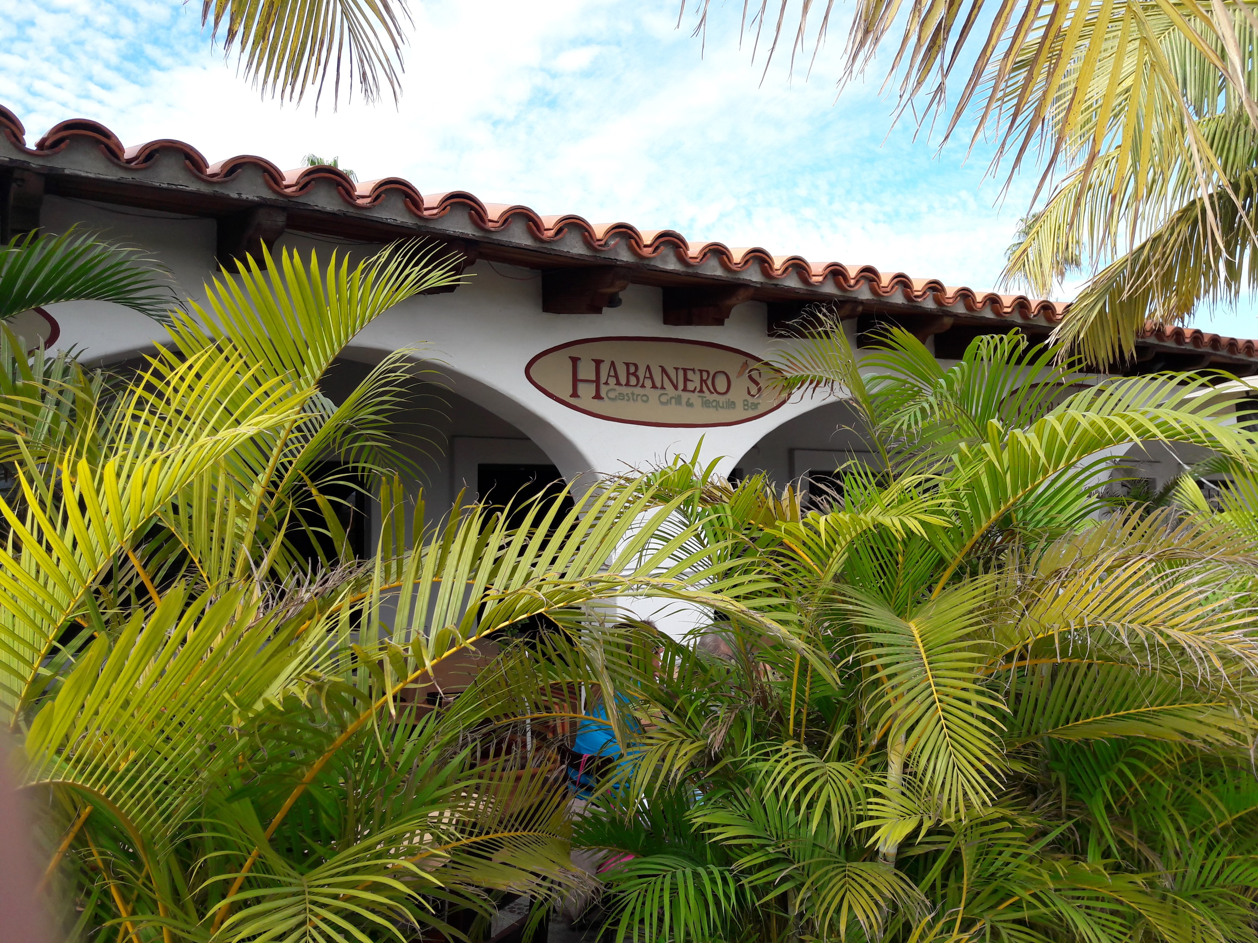 Habaneros Gastro Grill image 5