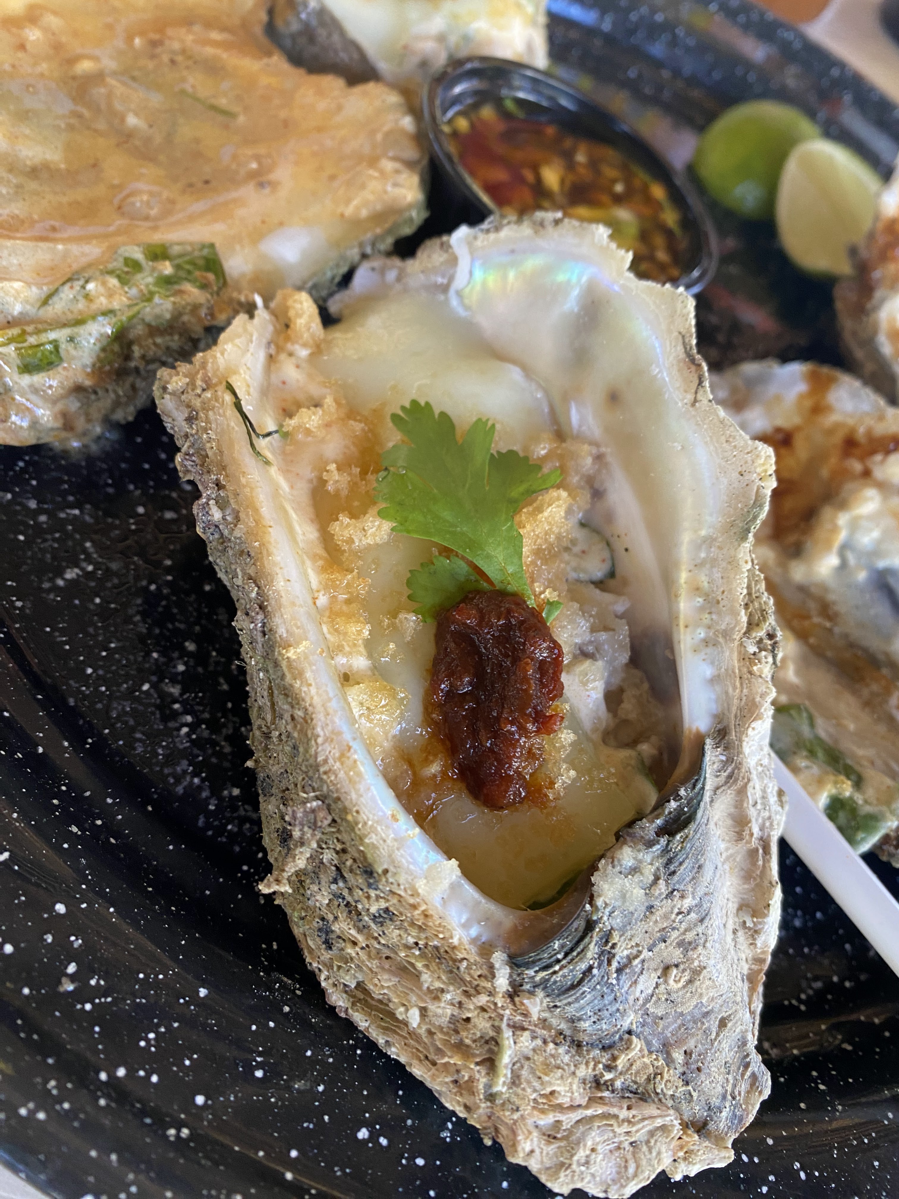 El Mil Amores. Mariscos,Tacos & Friends. image 3