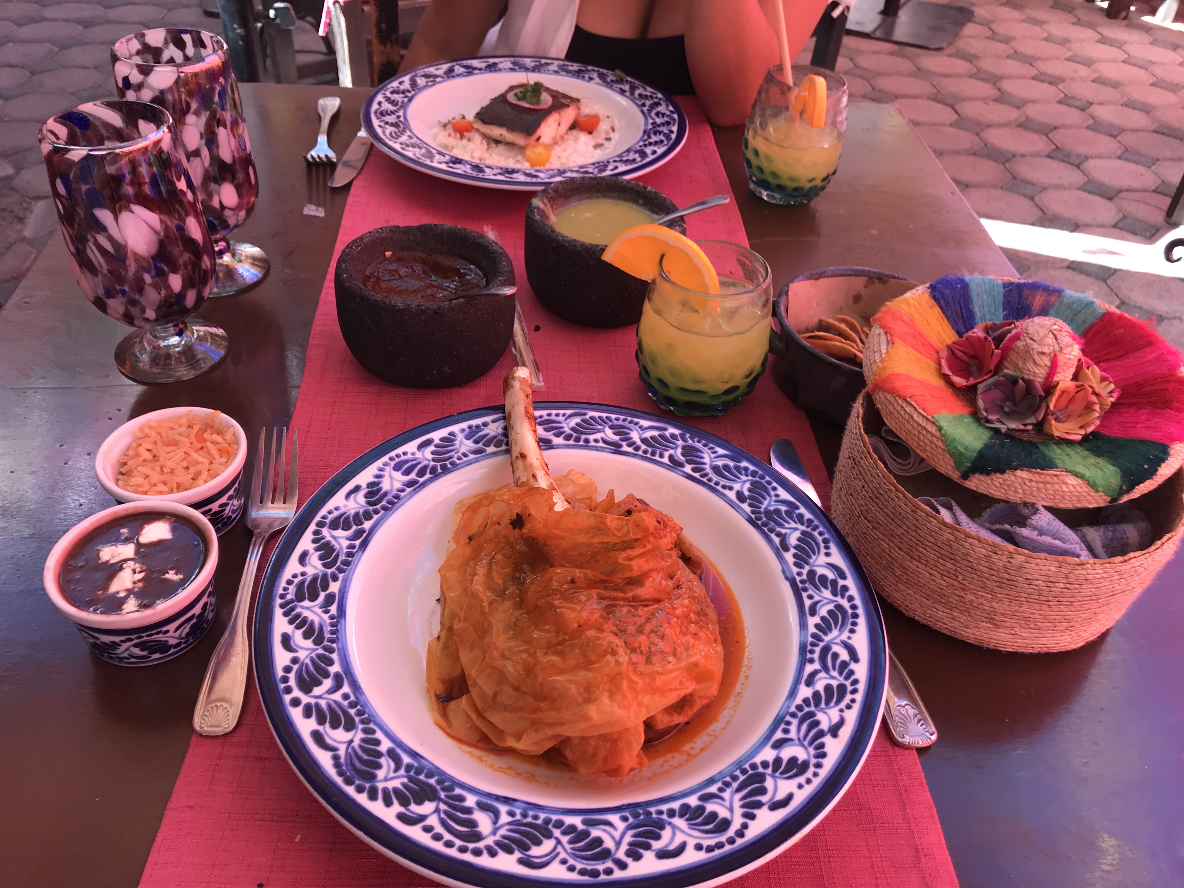 Los Tres Gallos image 4