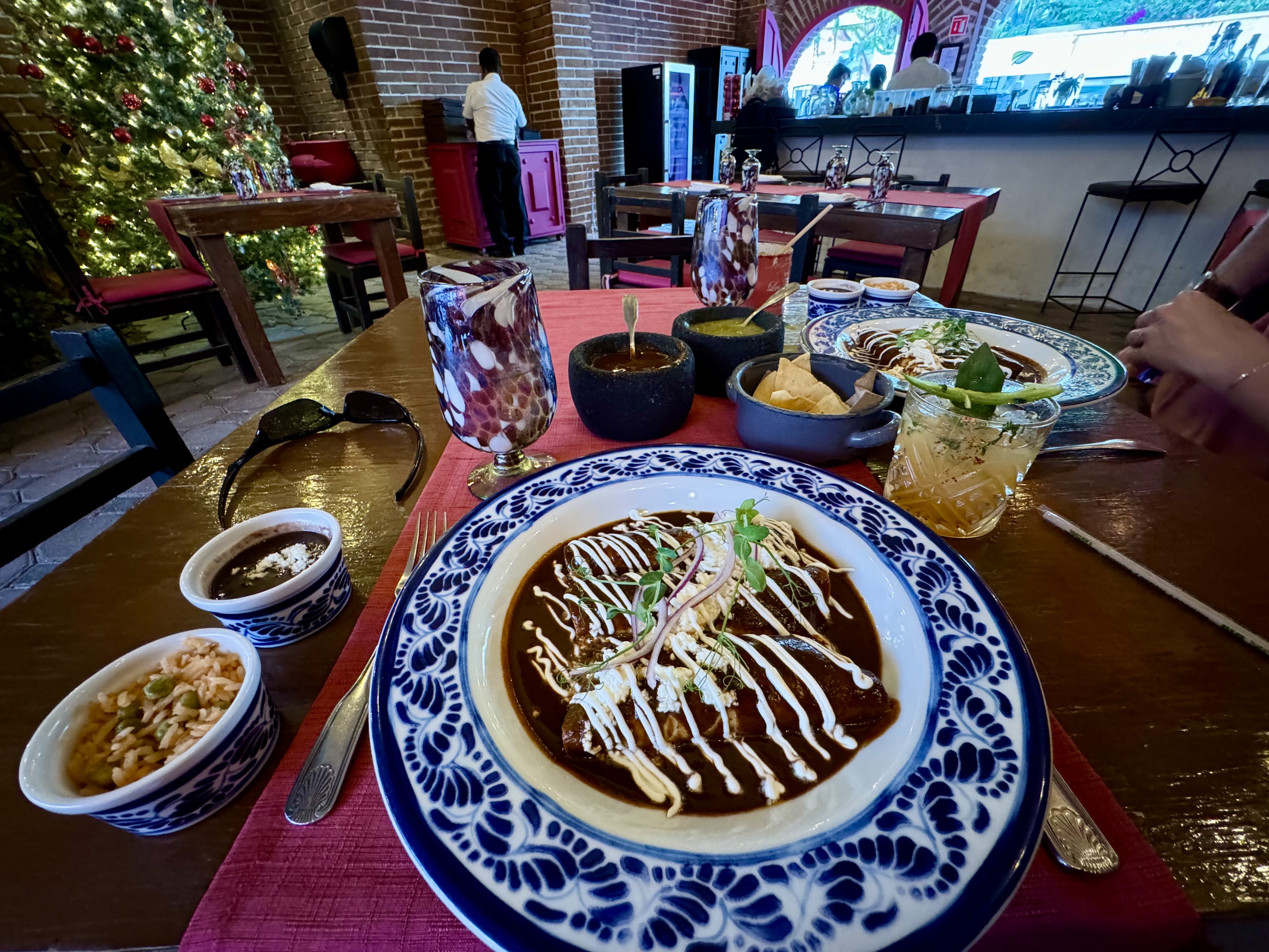 Los Tres Gallos image 8