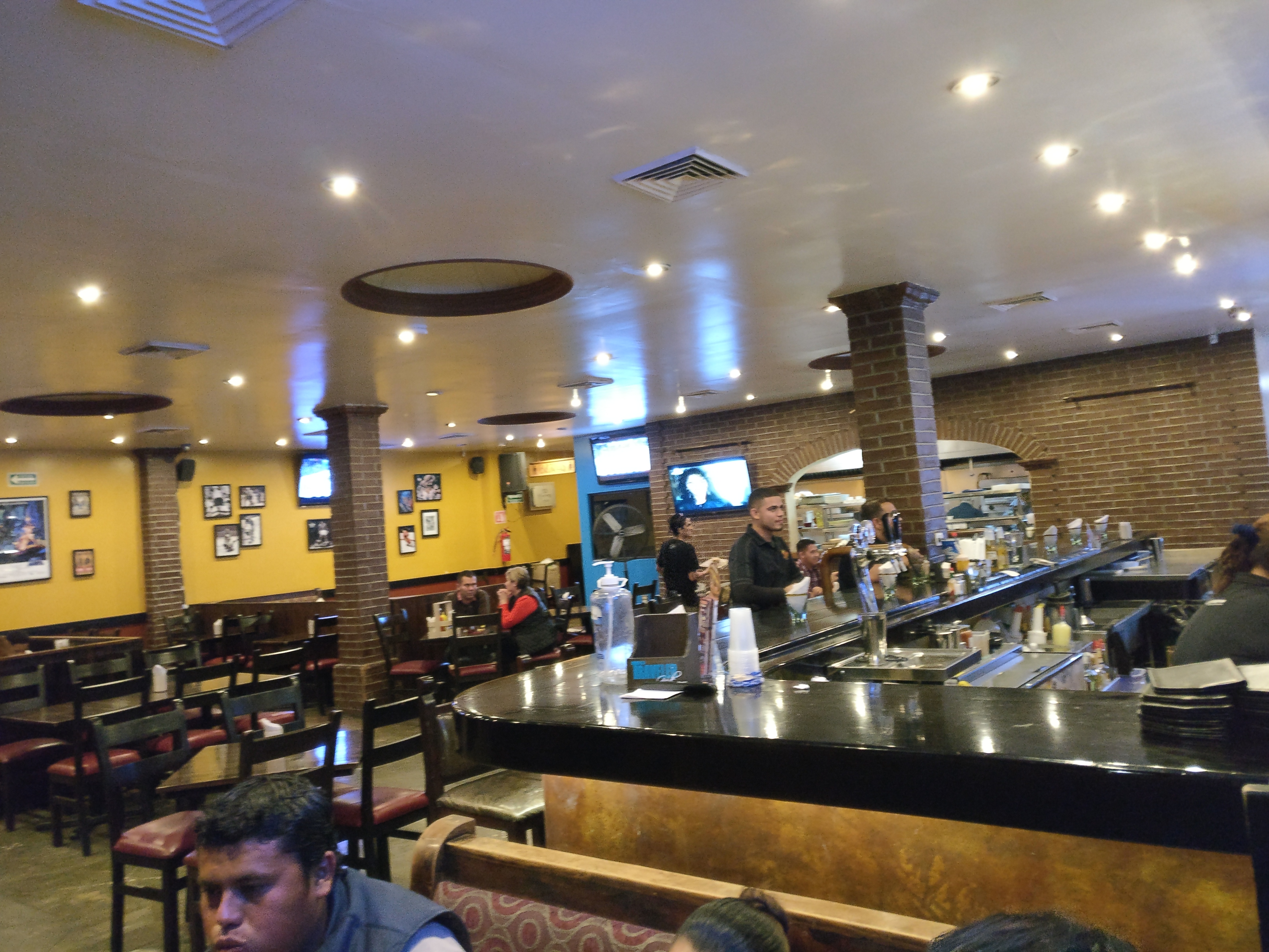 Retro Burger Bar image 1