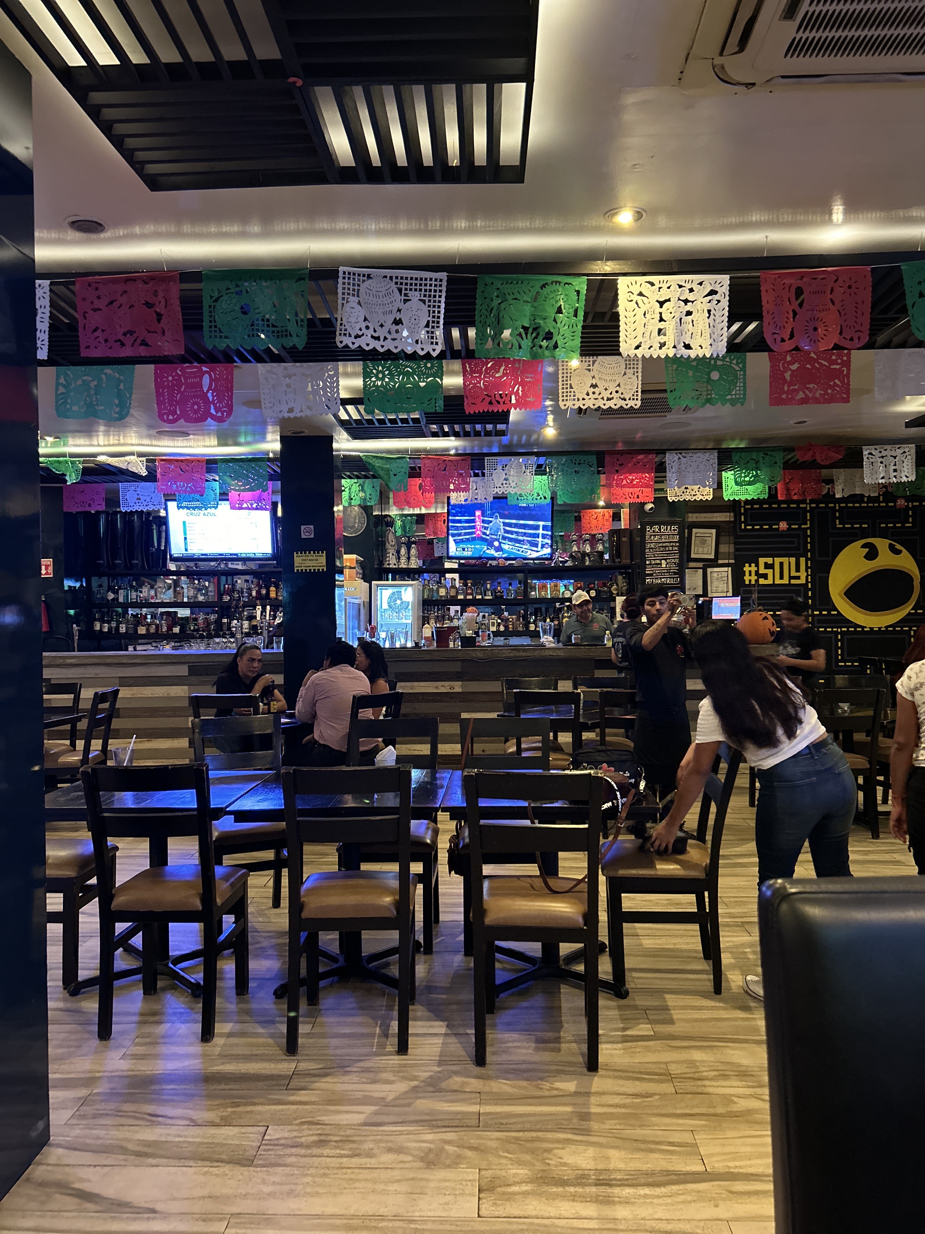 Retro Burger Bar image 7