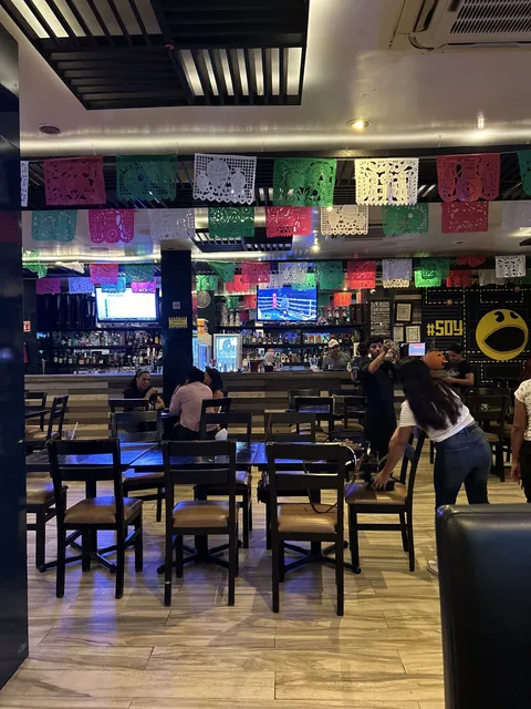 Retro Burger Bar image 7