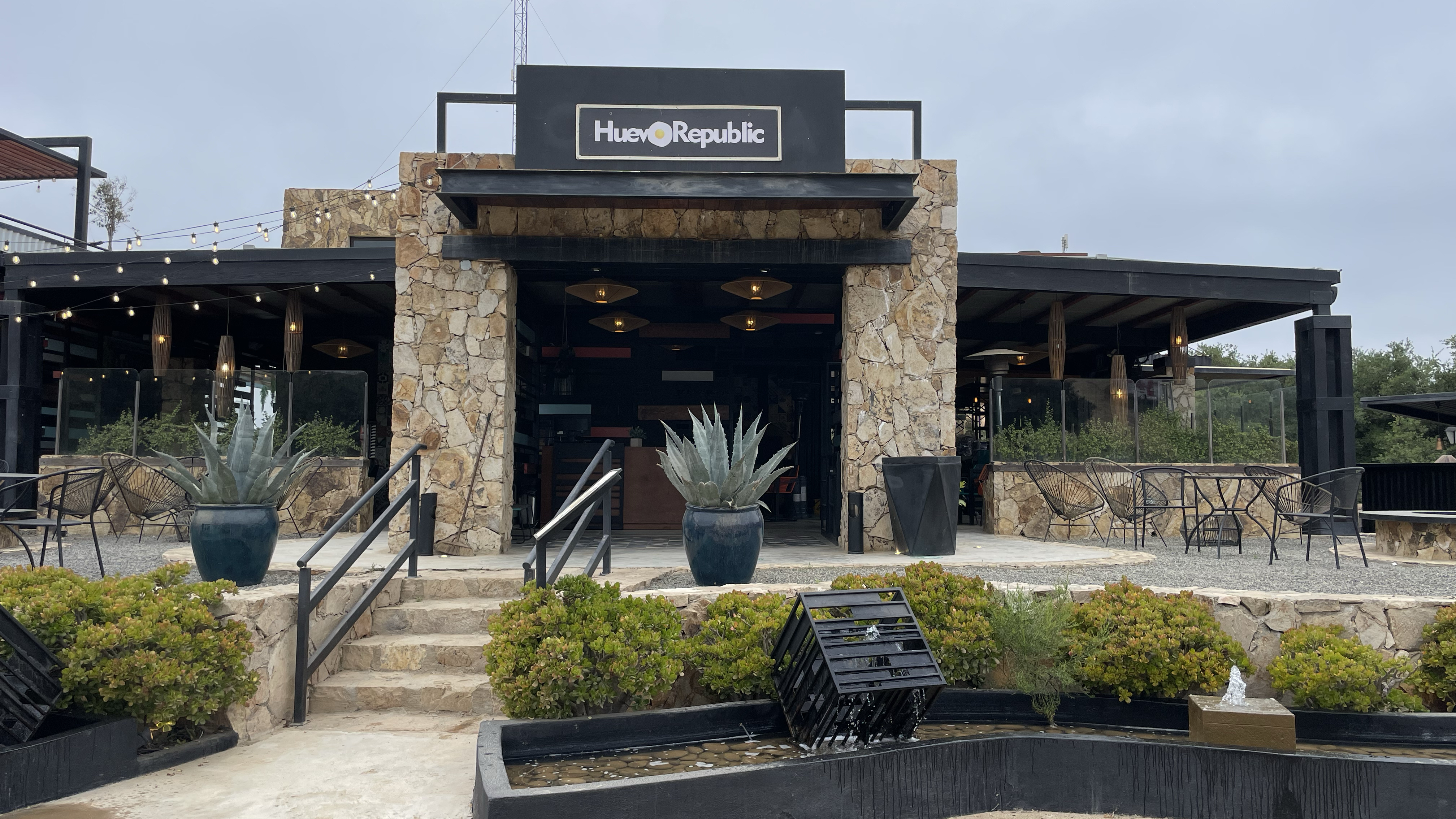 Huevo Republic Restaurant image 1