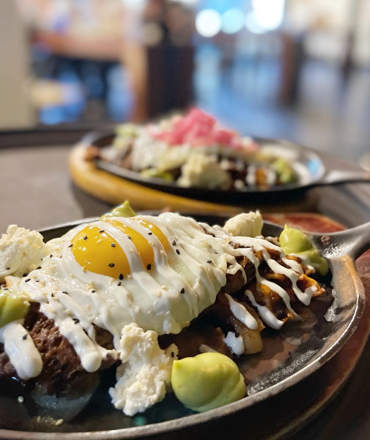 Huevo Republic Restaurant image 2