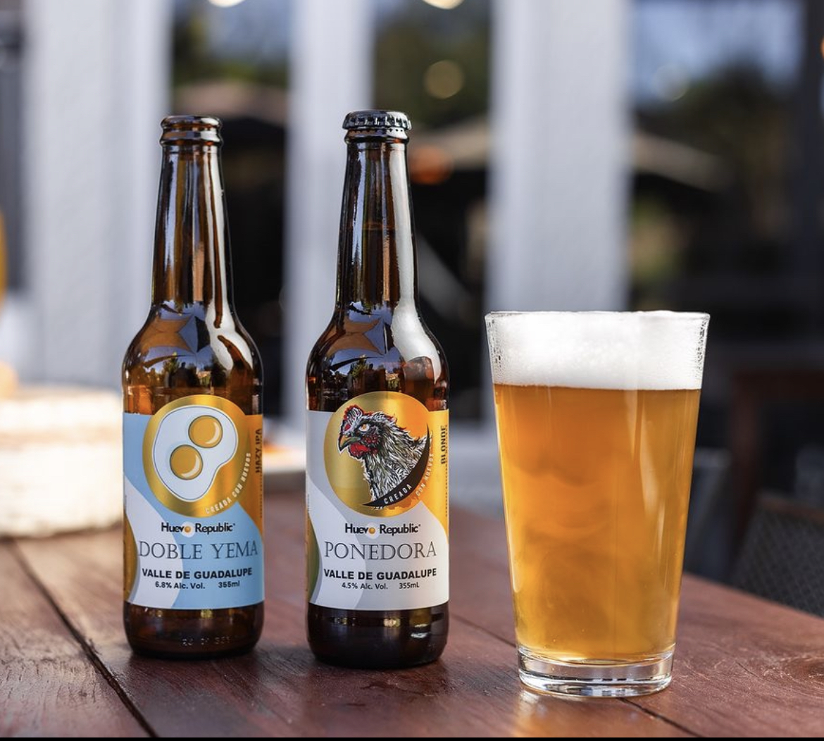 Huevo Republic Restaurant image 9