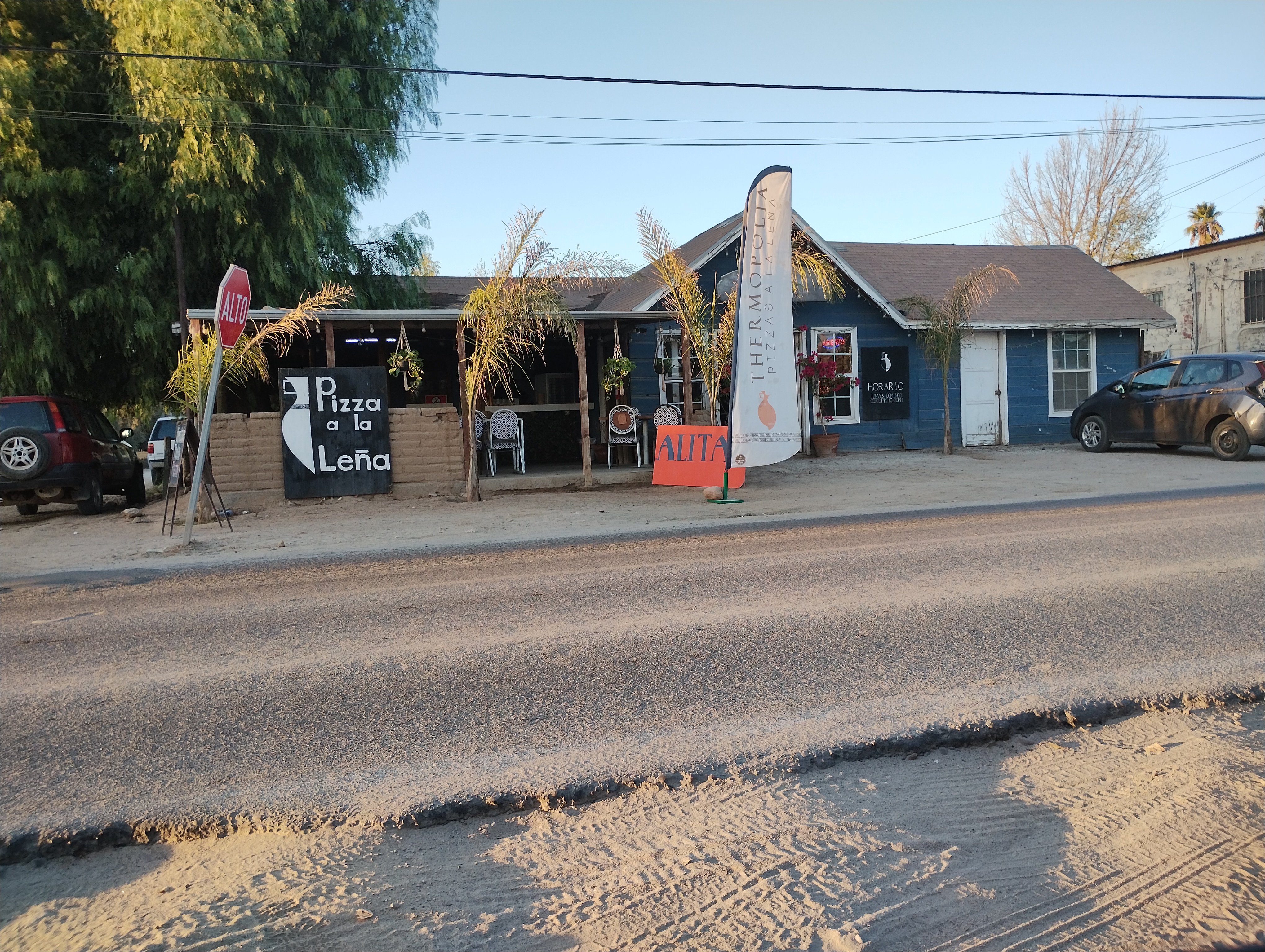 Thermopolia Pizzas a la Leña image 4