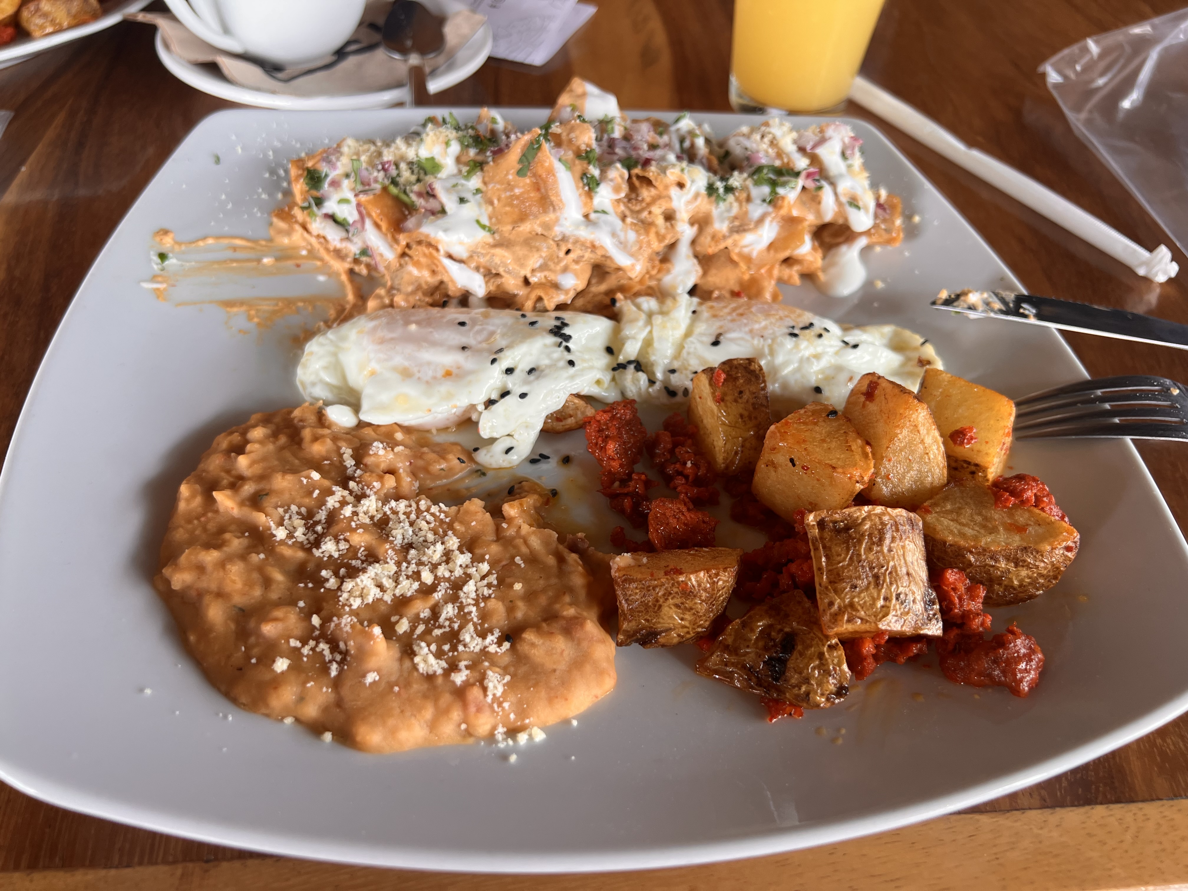 La Botella Bistro image 2