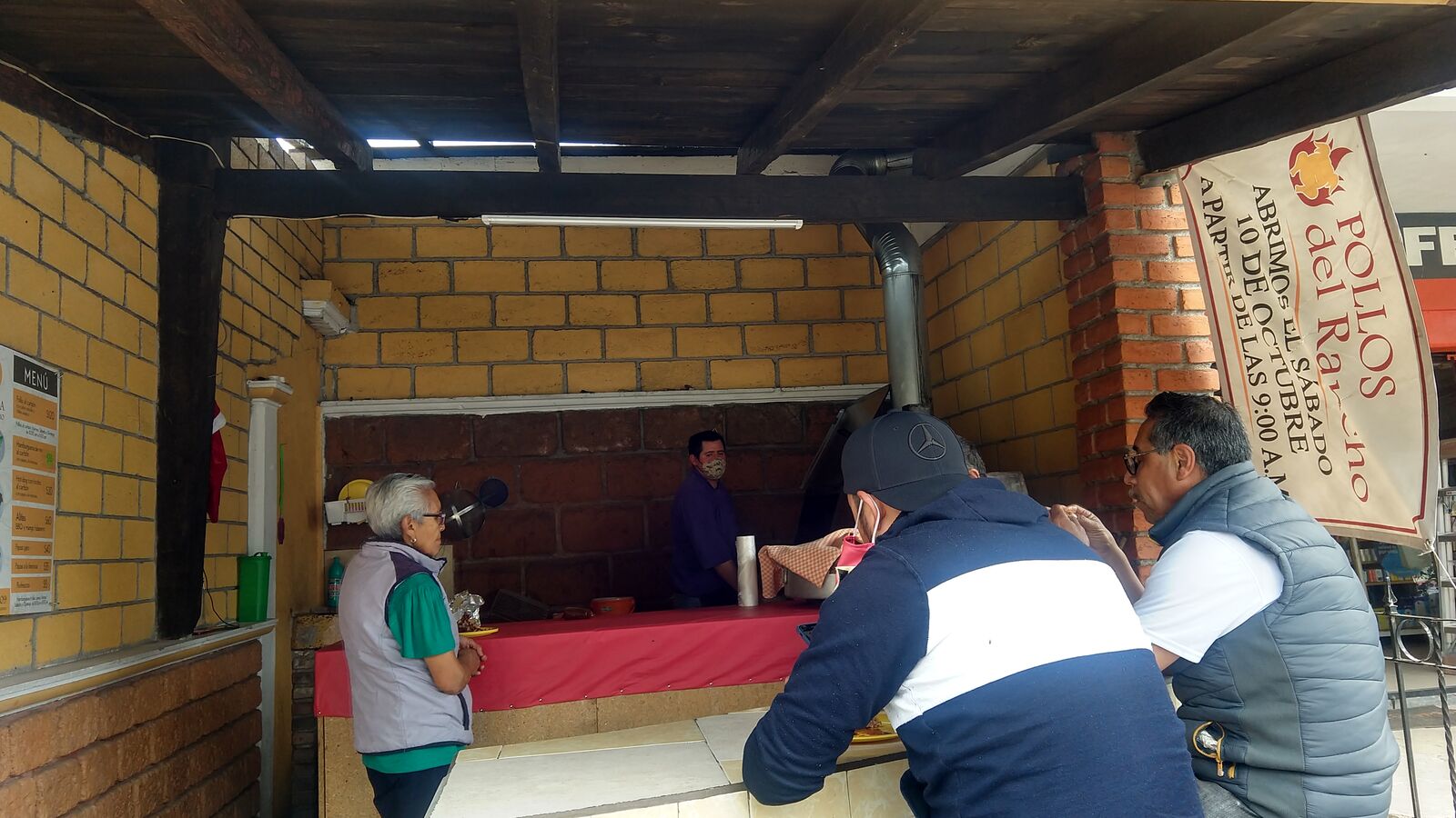 Pollos del Rancho image 1
