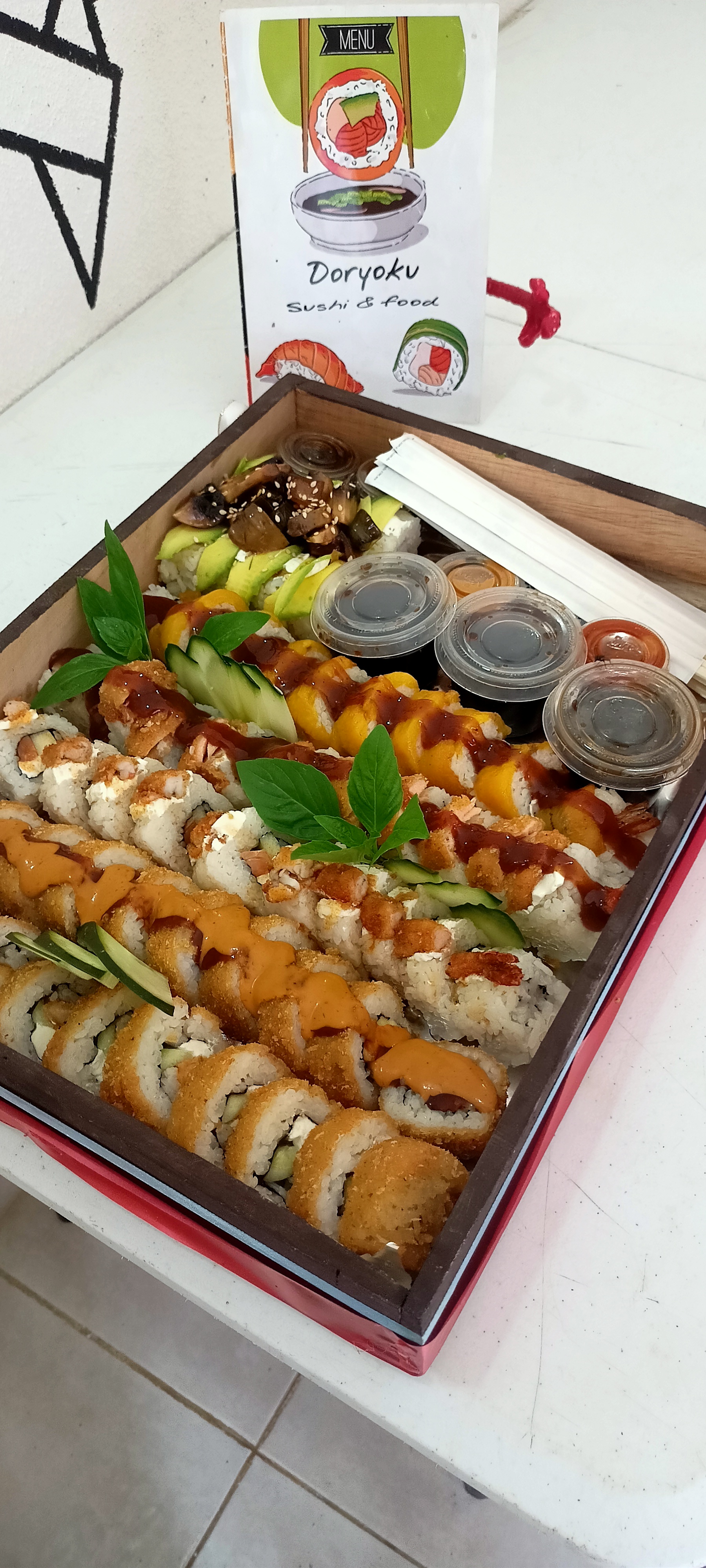 Doryoku Sushi & Food image 4