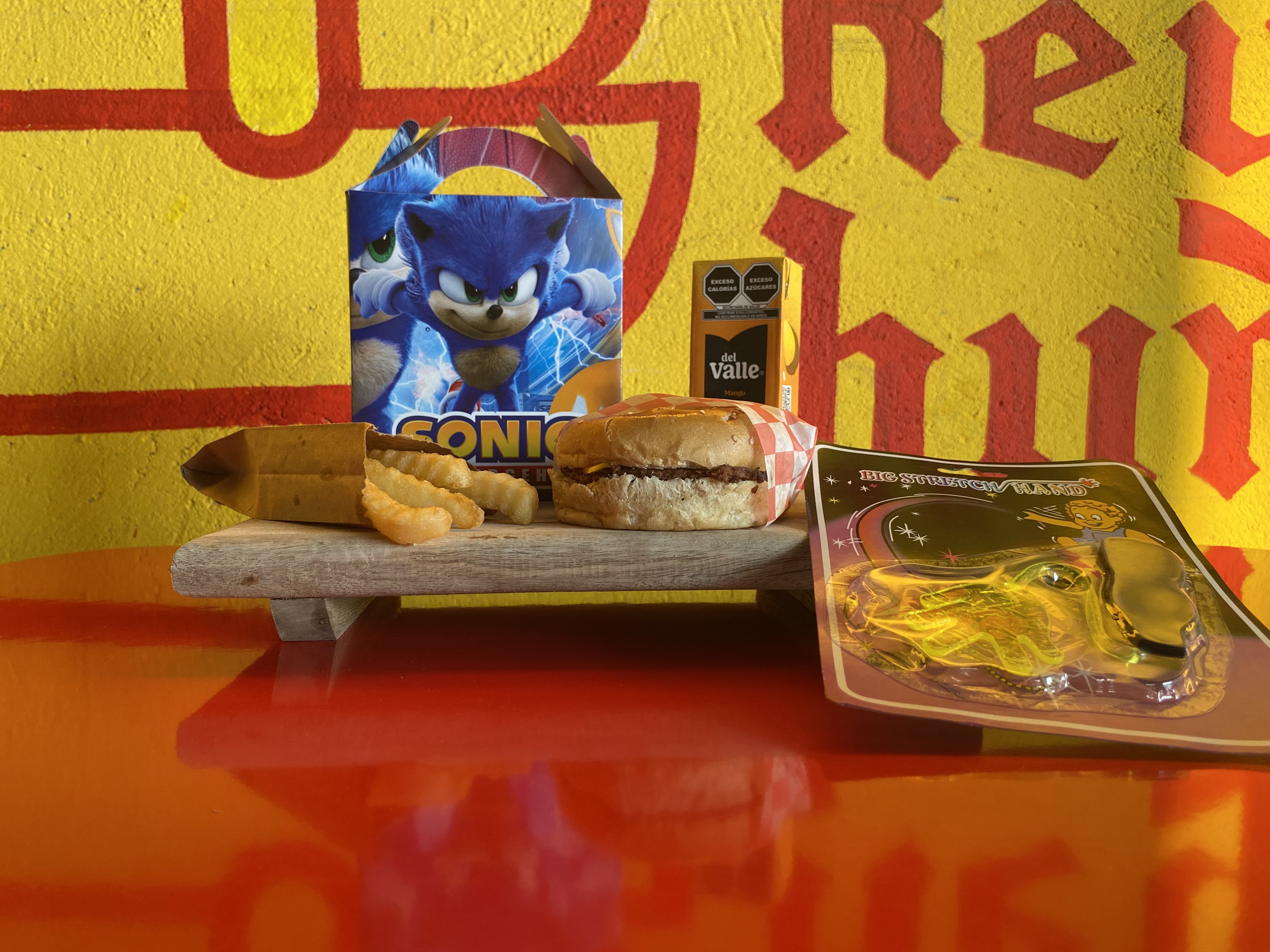 Reyes burger image 9