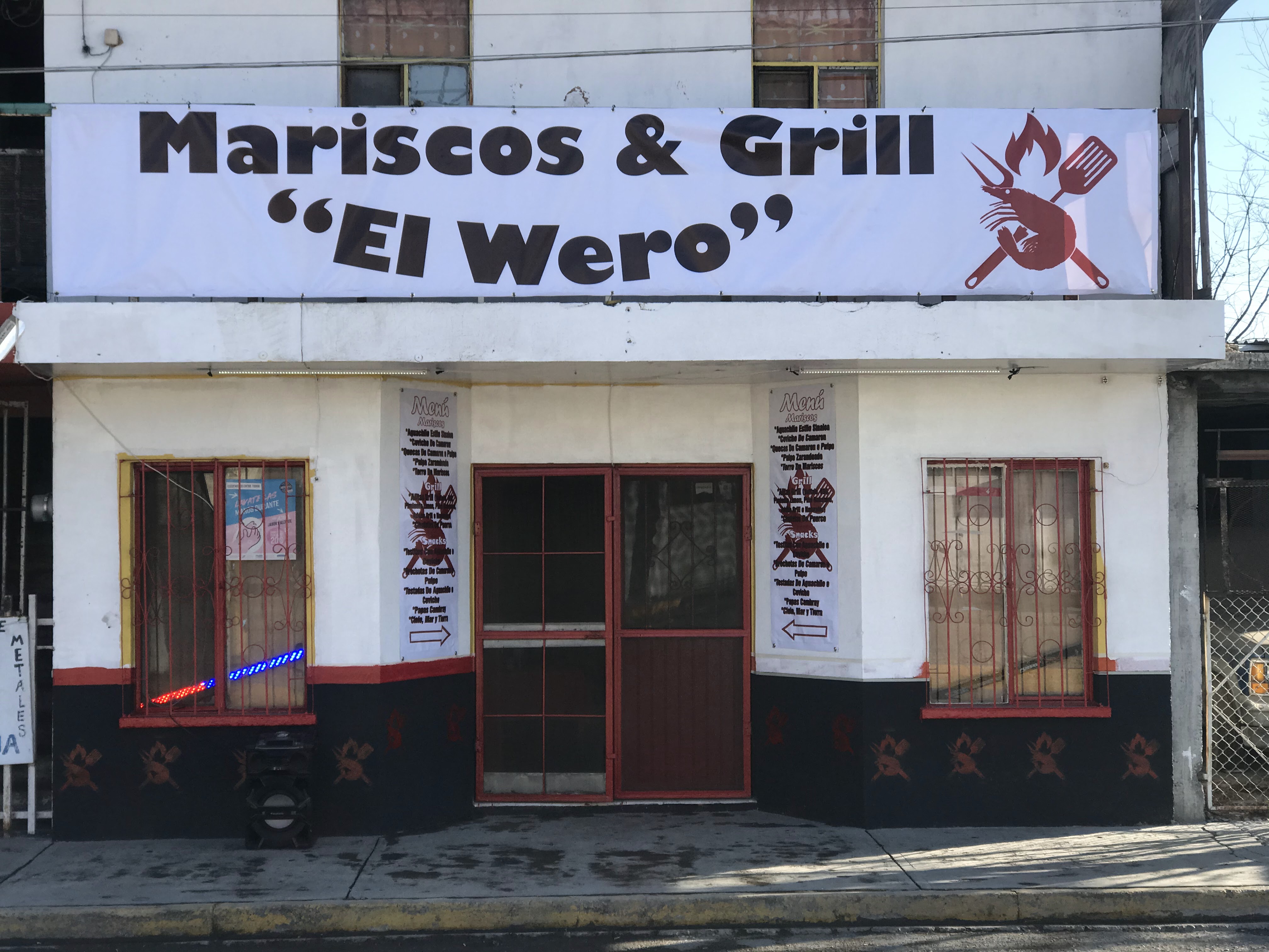 Mariscos & Grill El Wero image 1