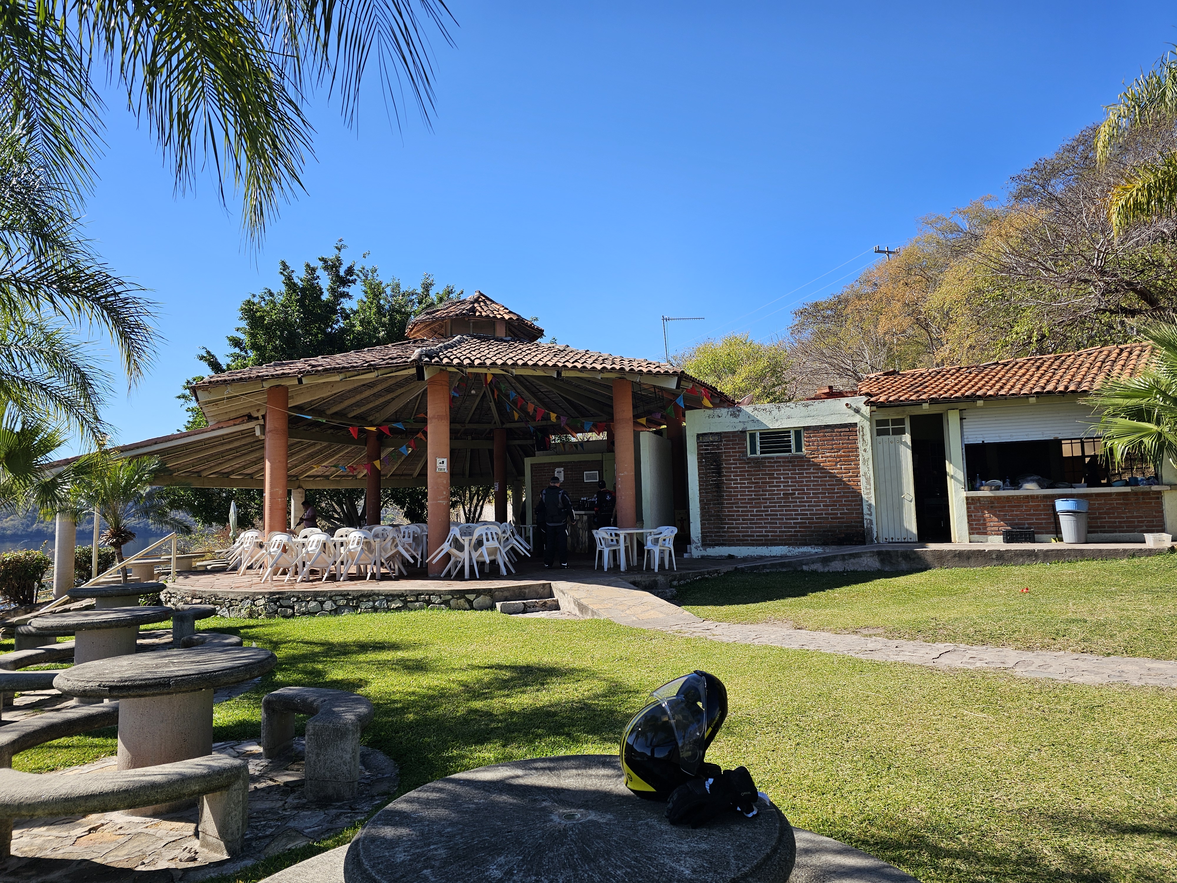 El Kiosco Fishing Center image 7
