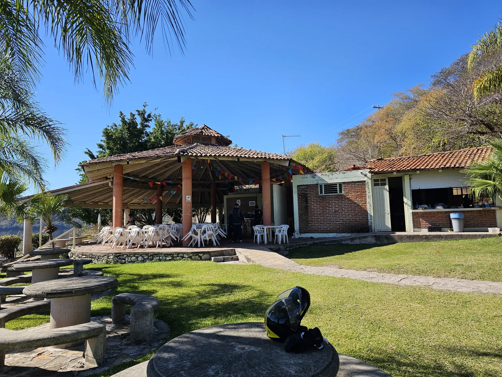 El Kiosco Fishing Center image 7