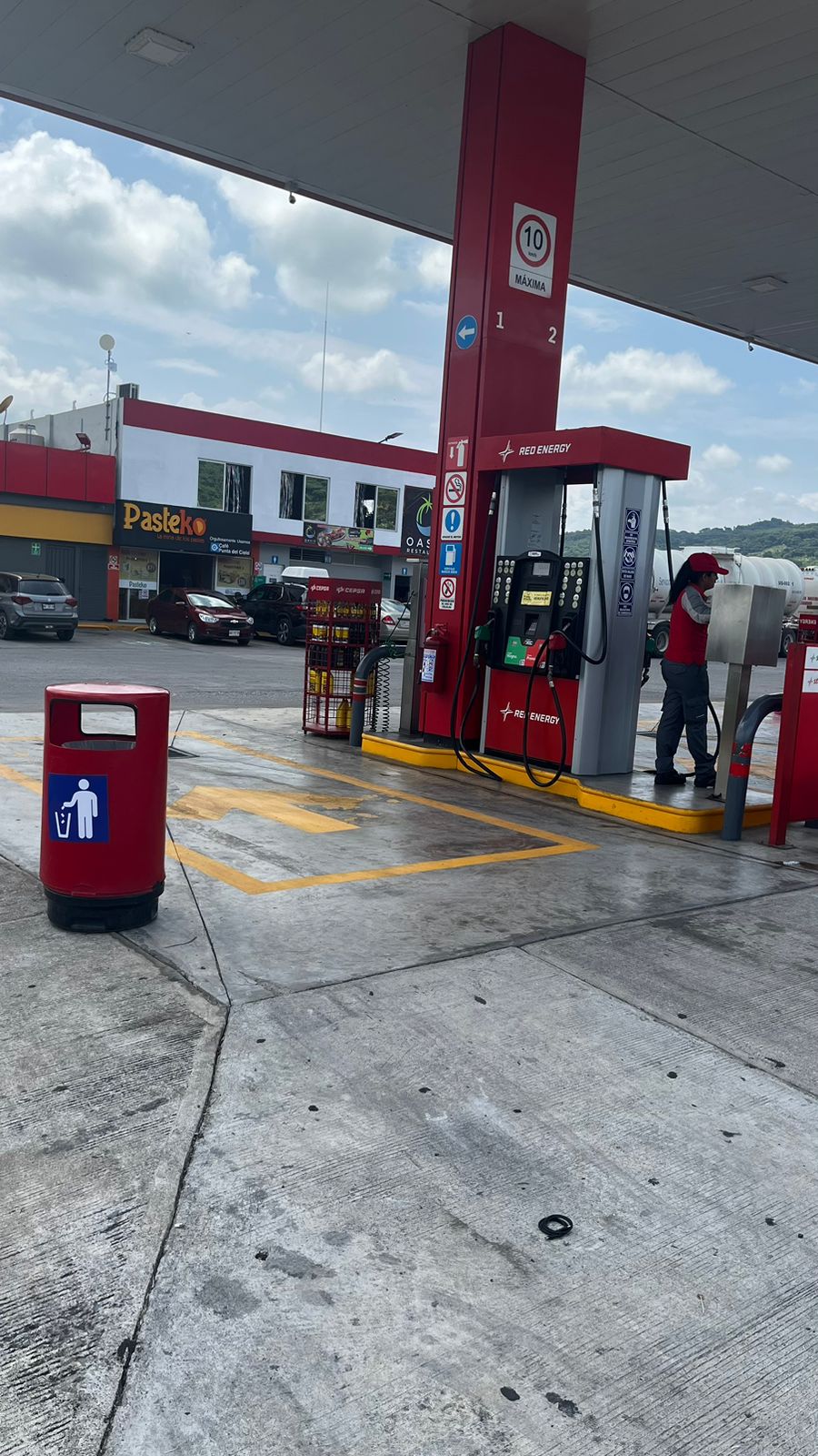 El Oasis Restaurant image 1