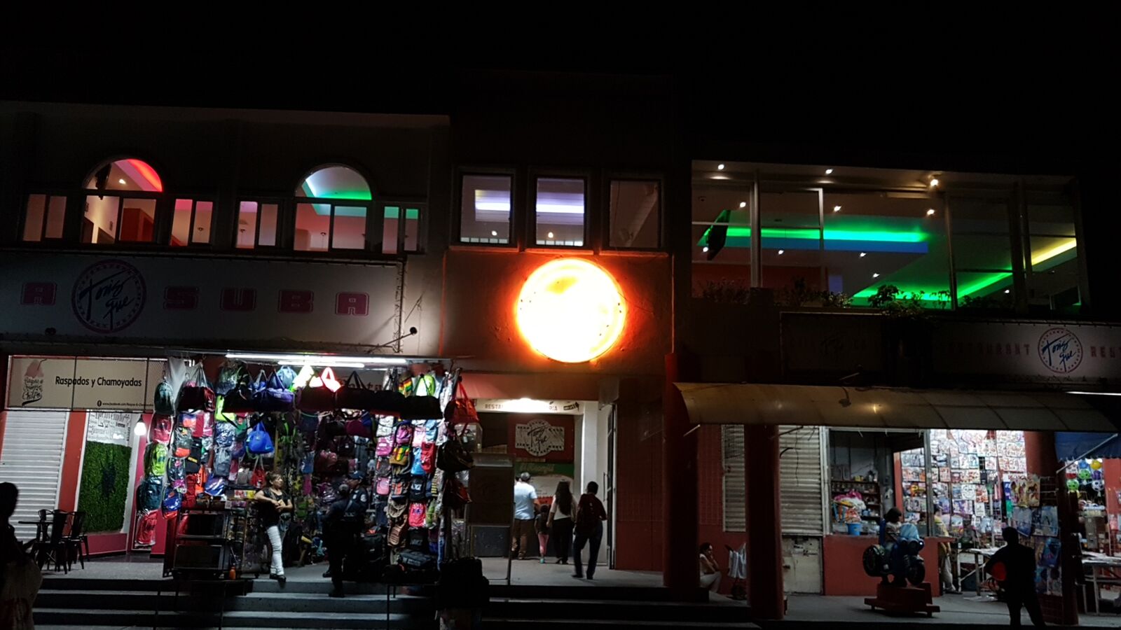 Ton's Que image 7