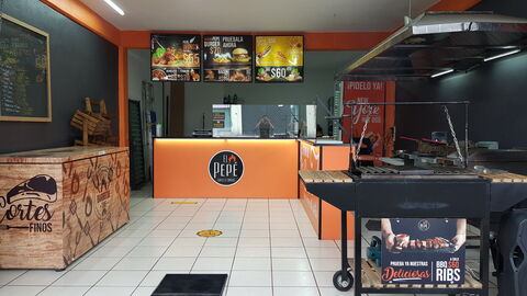 El Pepé "Burgers & Snacks" image 1