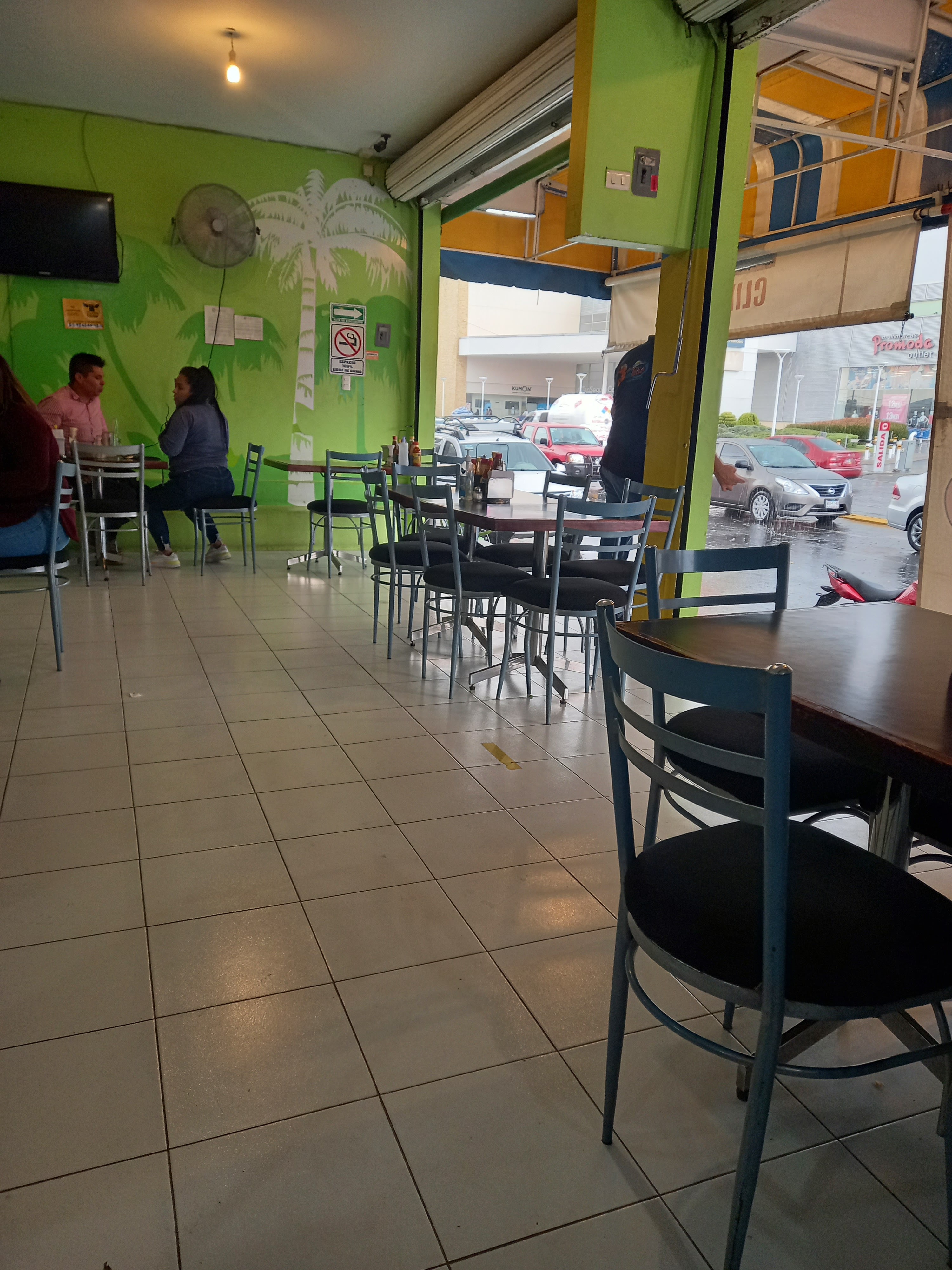 Mariscos y Carnes del Patio image 3