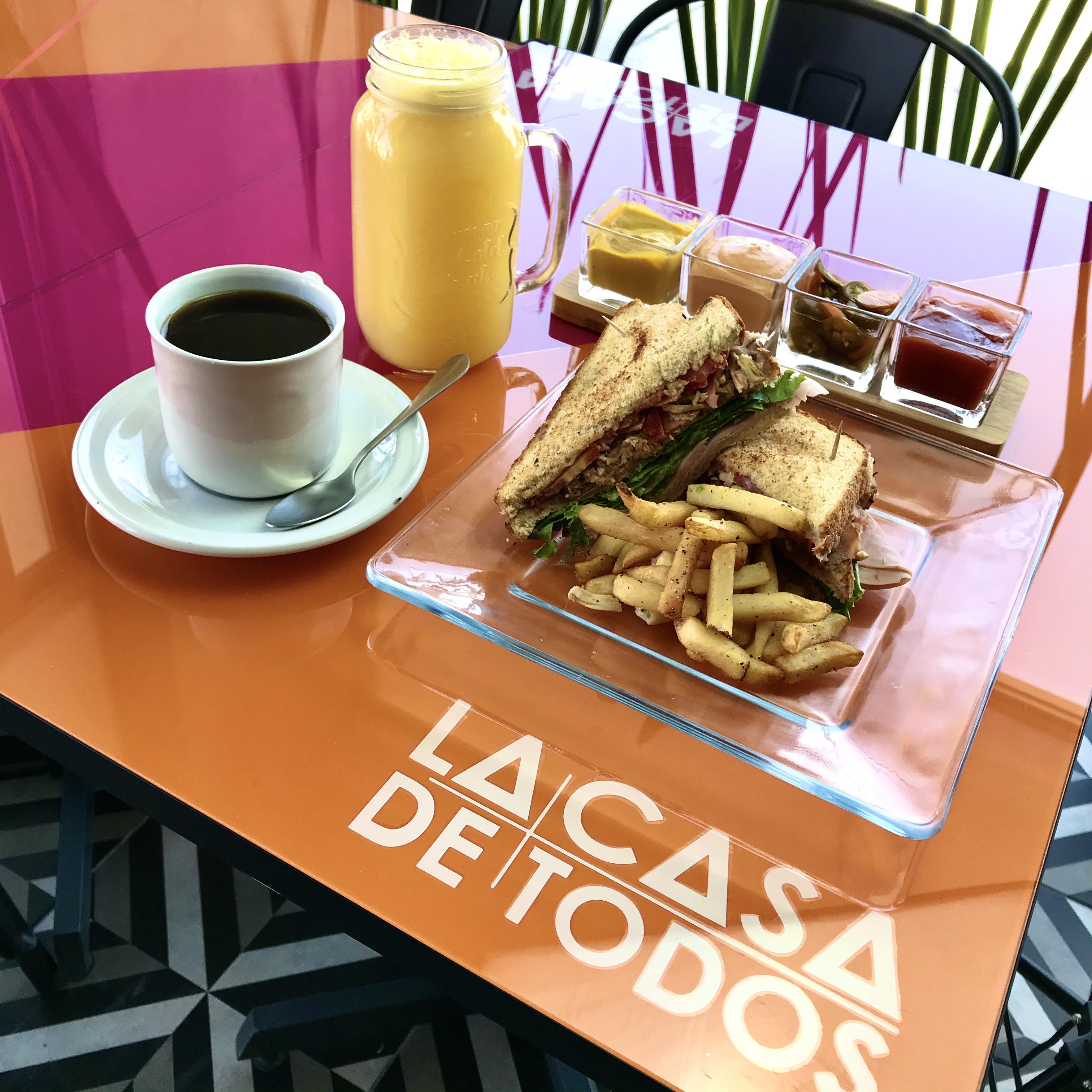 La Casa de Todos Plaza Candiles image 5