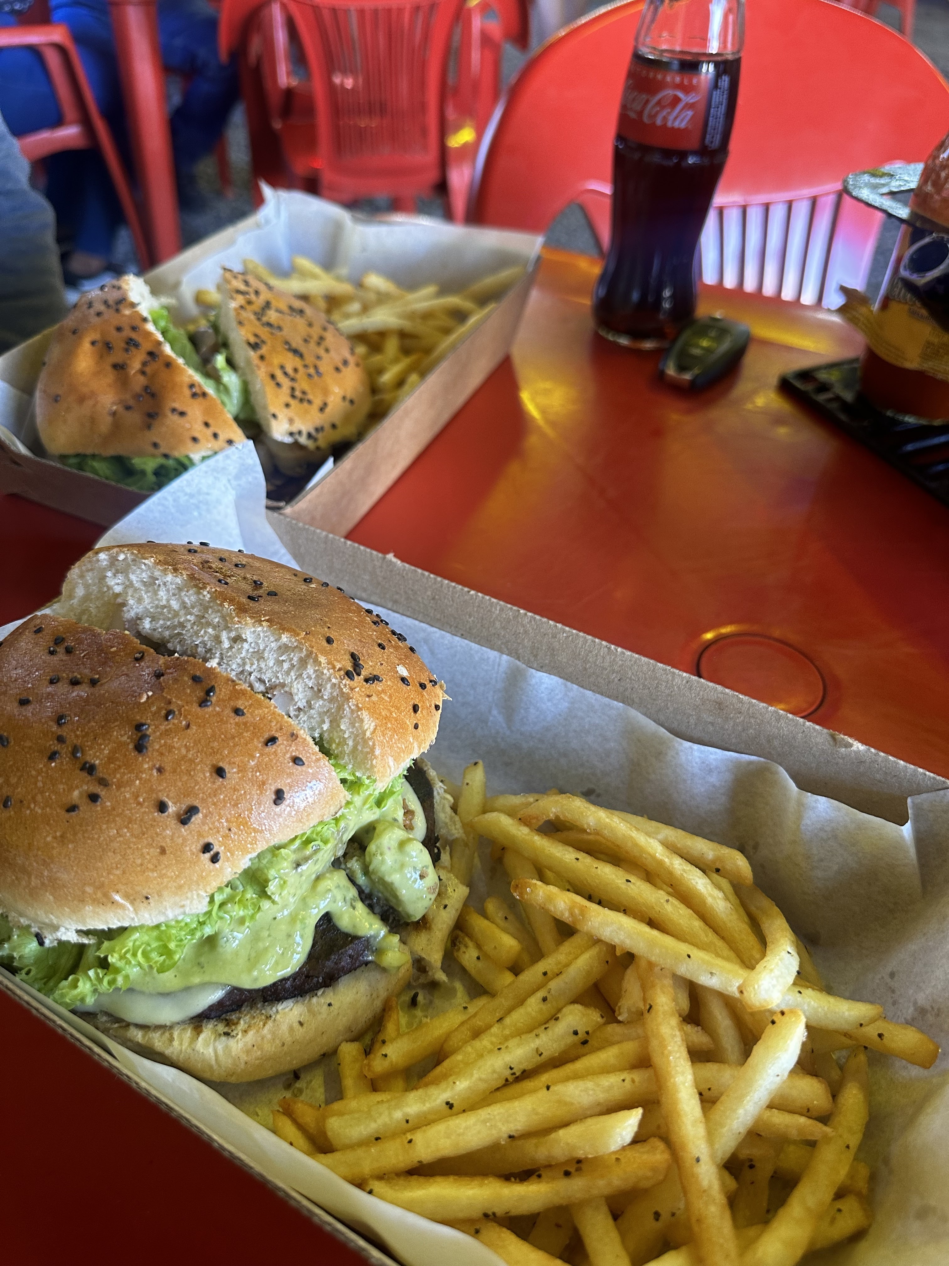 HAMBURGUESAS Y JOCHOS AL CARBÓN image 2