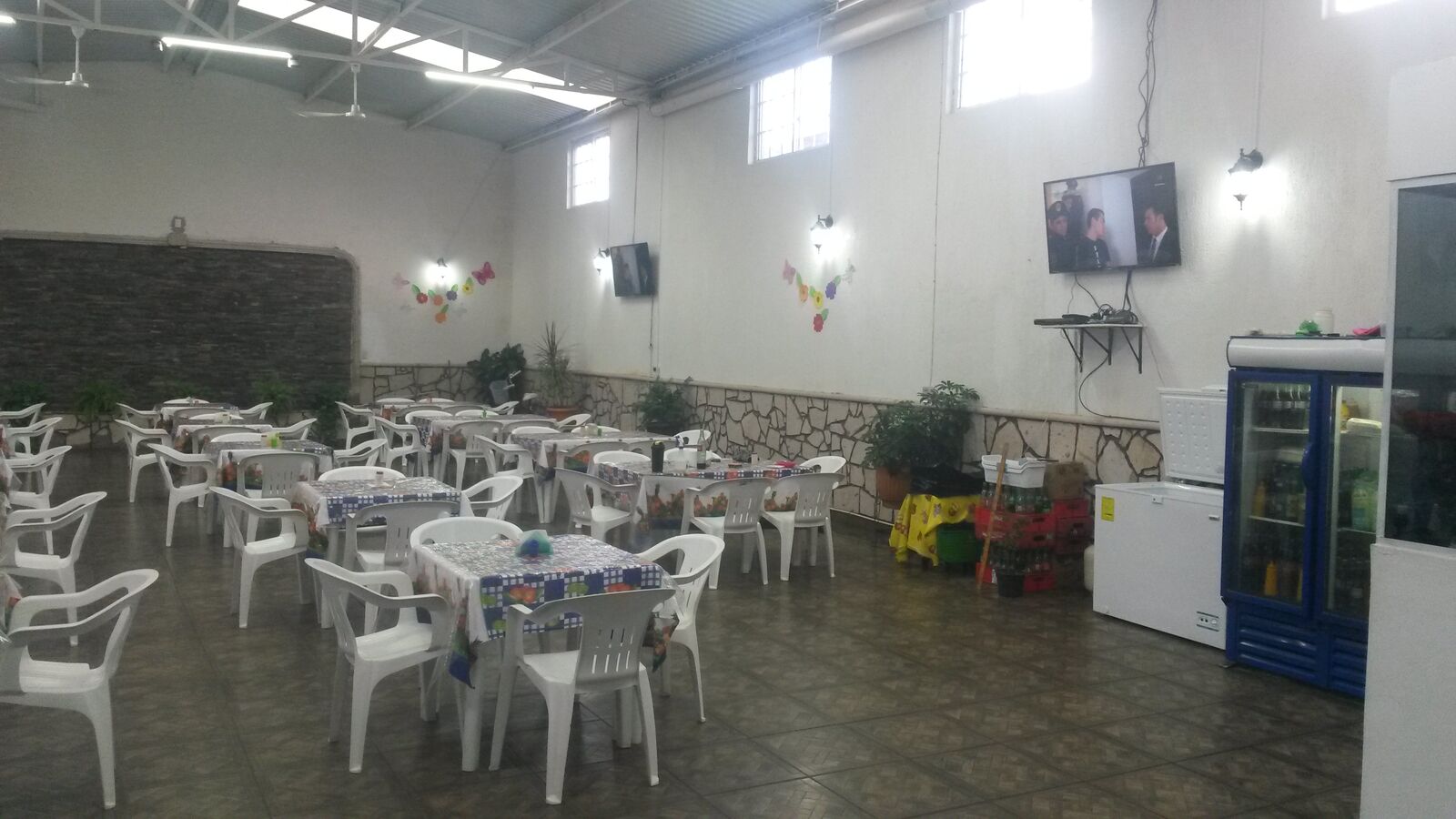 Cenaduria "La Cascada" image 1